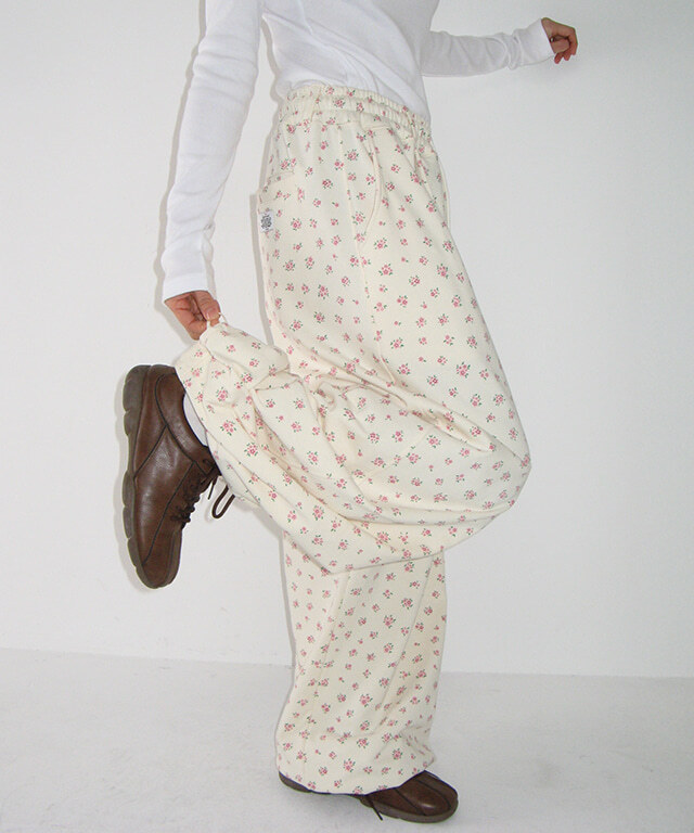 RONRON - FLORAL WIDE SWEAT PANTS *CREAM* (RR26APT5504CR)
