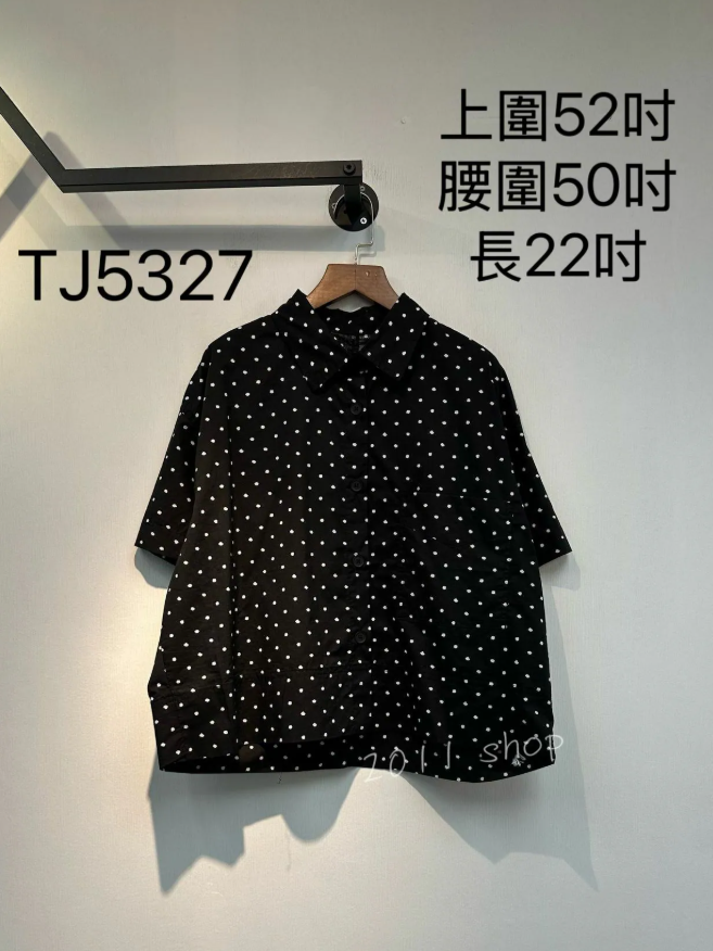 *優惠貨品不退不換* 出口日本波點恤衫 上圍52吋 腰圍50吋 長22吋 TJ5327 (指定款3件包運*不夾單)