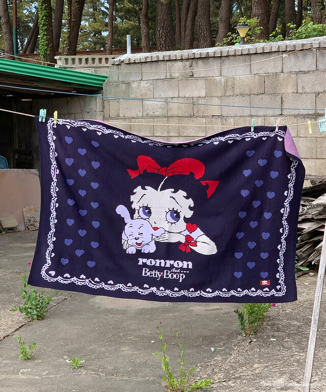 RONRON - BETTY BOOP HEART LACE BLANKET *NAVY* (BT26BBK5441NV)