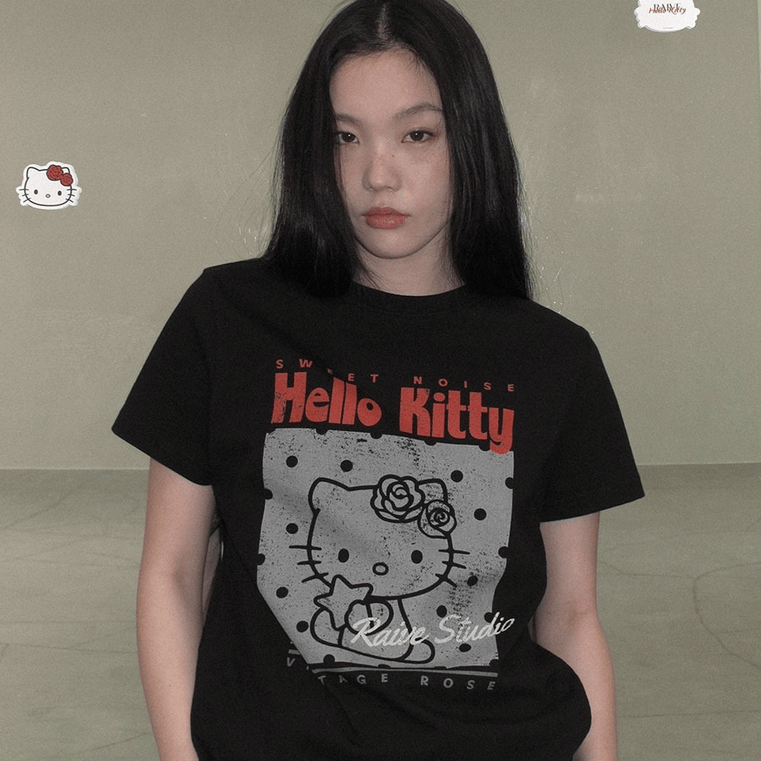 RAIVE｜RAIVE X HELLO KITTY Dot Graphic T-shirts [2 colors]