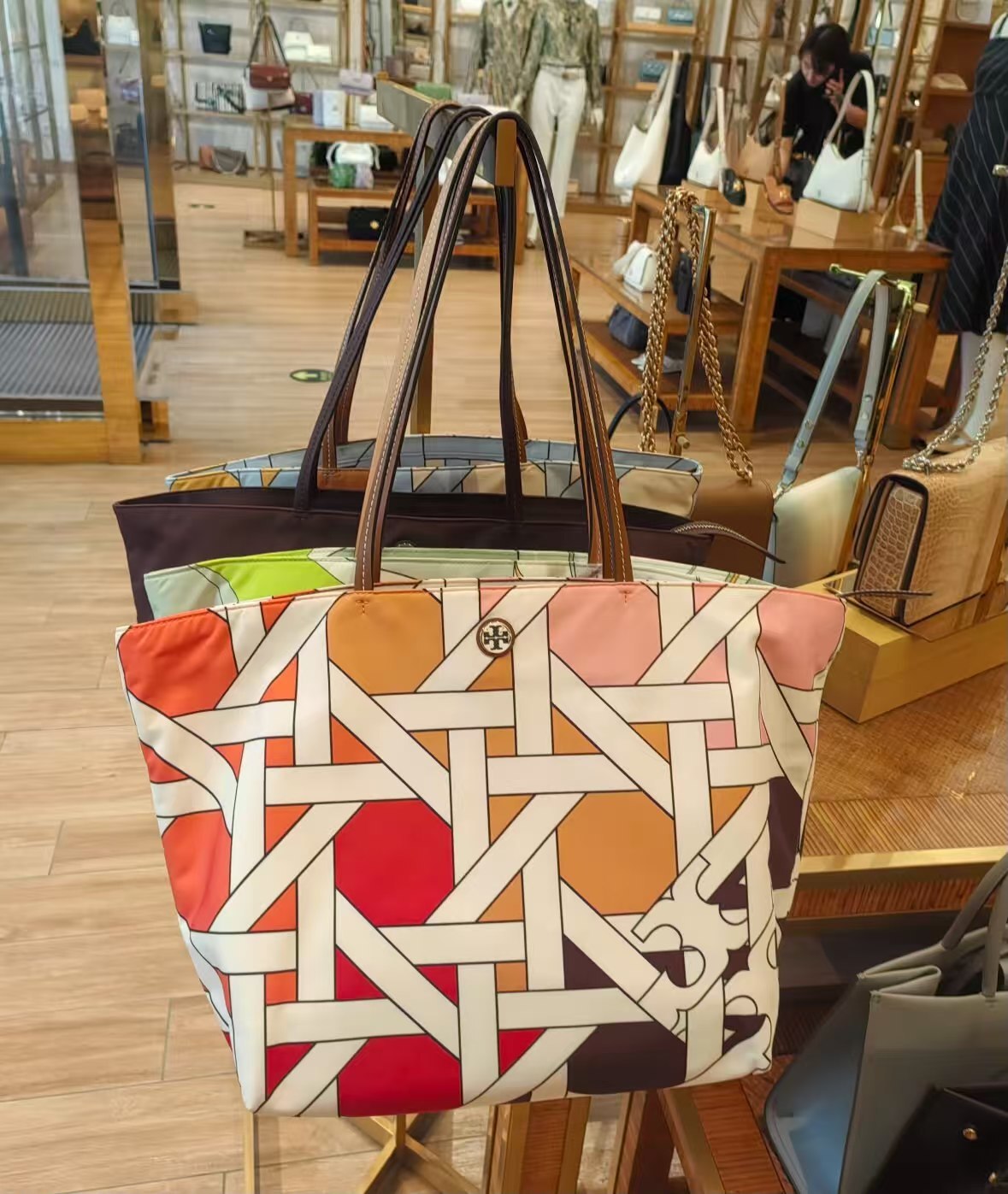 【預購】Tory Burch H071758 編織印花托特包