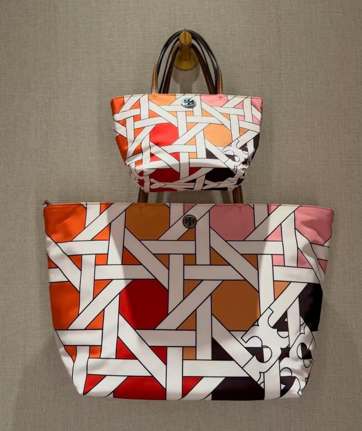 【預購】Tory Burch H071758 編織印花托特包
