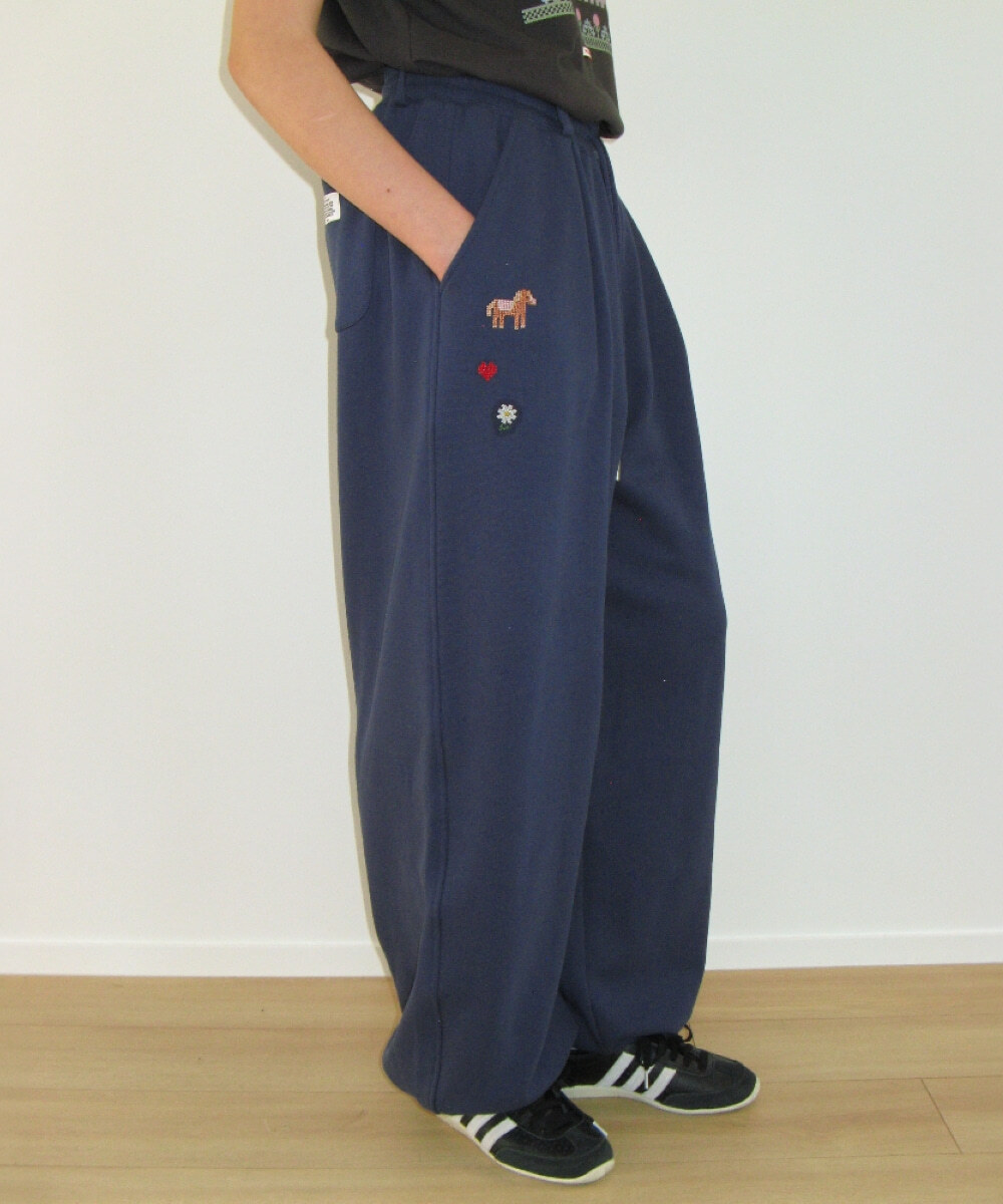 RONRON - PONY CAT EMBROIDERY WIDE SWEAT PANTS *2色* (RR26BPT5612)
