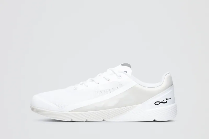NOTACE 女款 MICHI 1 WHITE 赤足路跑鞋