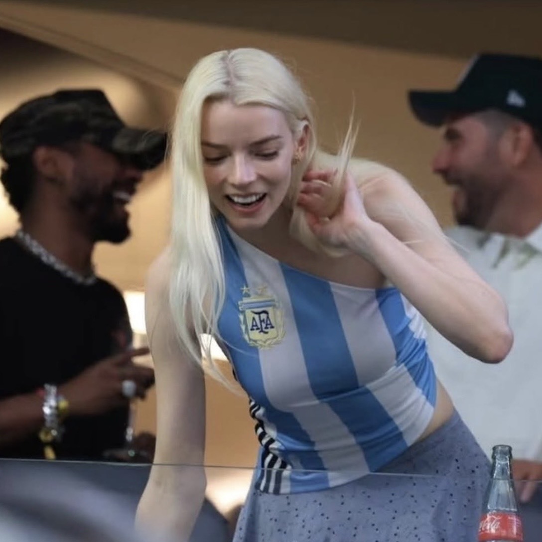 【代購/女神同款】 Adidas 阿根廷復刻版字母Logo單肩無袖修身背心 女款 Anya Taylor-Joy