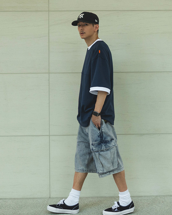 BASIC TEE WITH CONTRASTING RIBBED TRIMS - NAVY