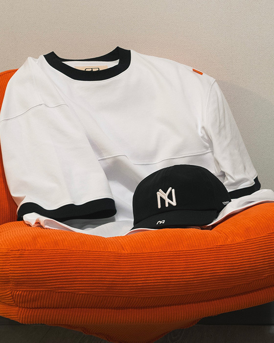 BASIC TEE WITH CONTRASTING RIBBED TRIMS - WHITE