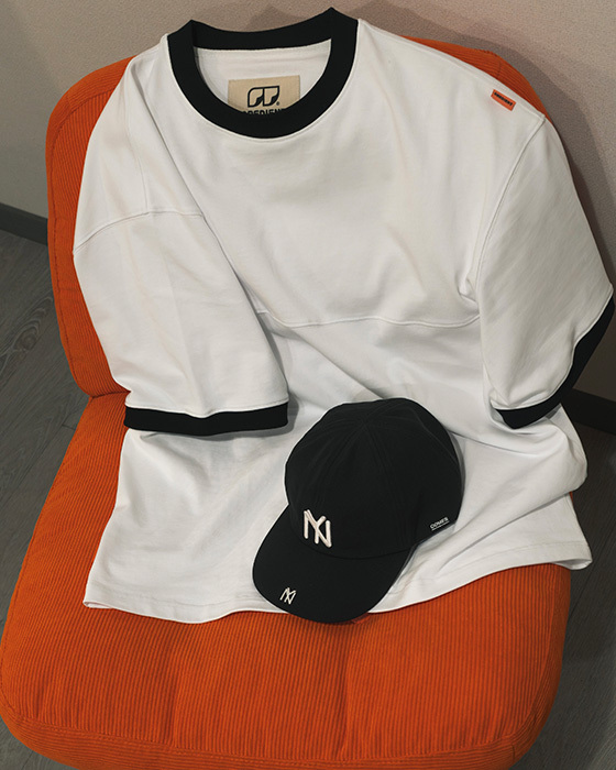 BASIC TEE WITH CONTRASTING RIBBED TRIMS - WHITE
