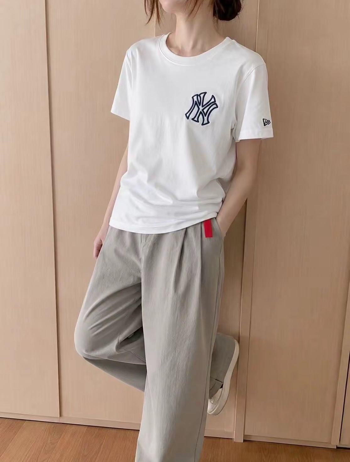 New Era X MLBNY 紐約洋基 霓虹 白色 深藍色 短袖 Tee