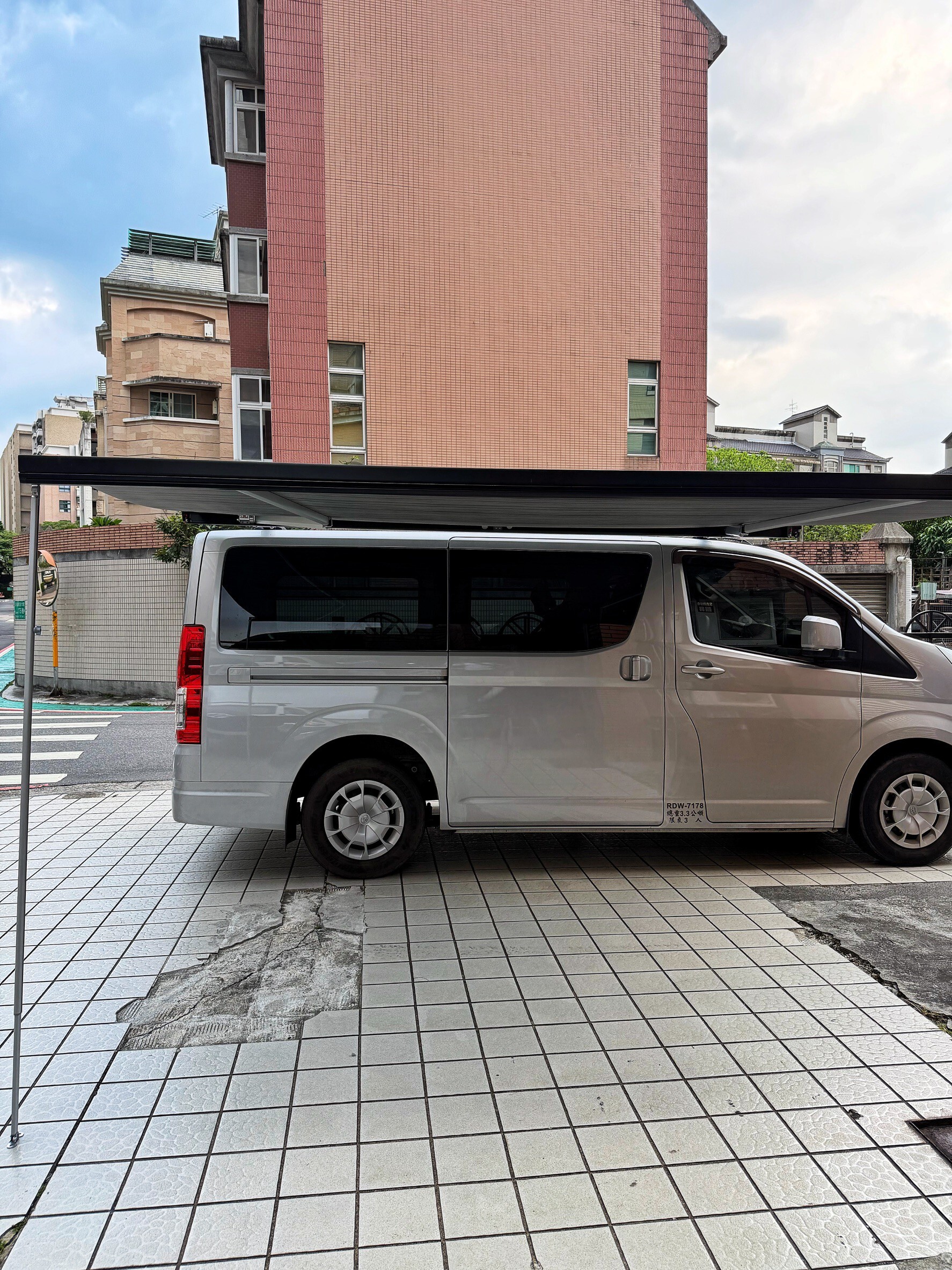 Toyota Hiace FIAMMA F45S 350 車邊帳實裝案例