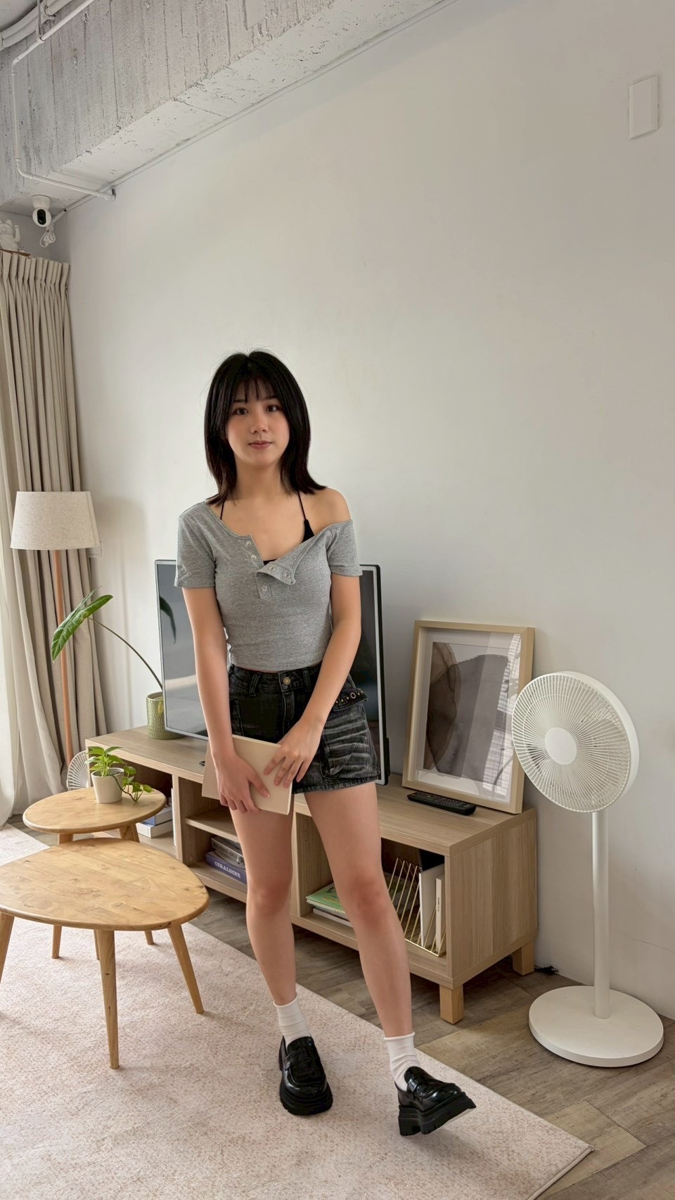 鉚釘辣妹感牛仔短裙(有褲子)