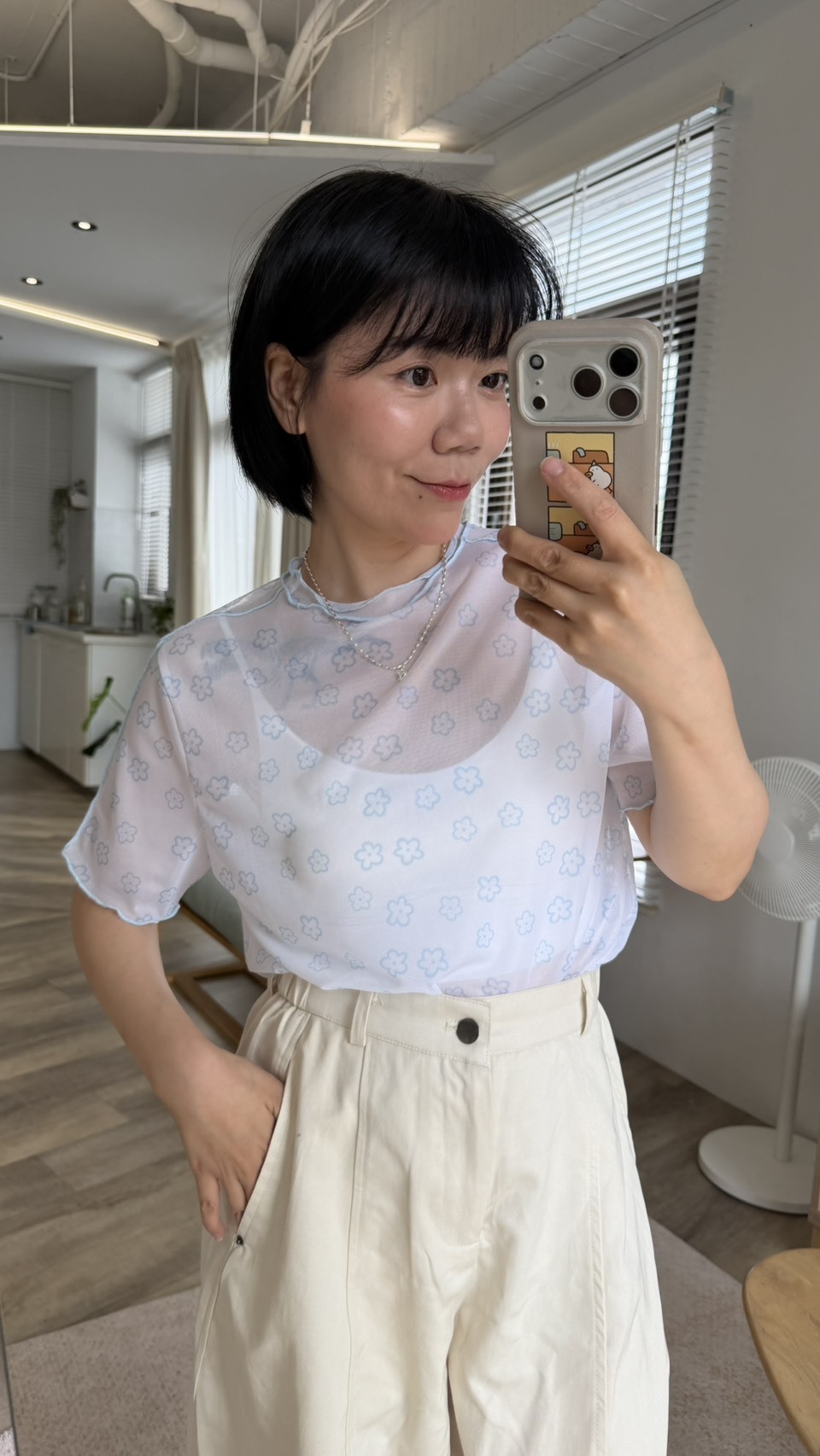 阿短自留小花雙層透膚打底衣