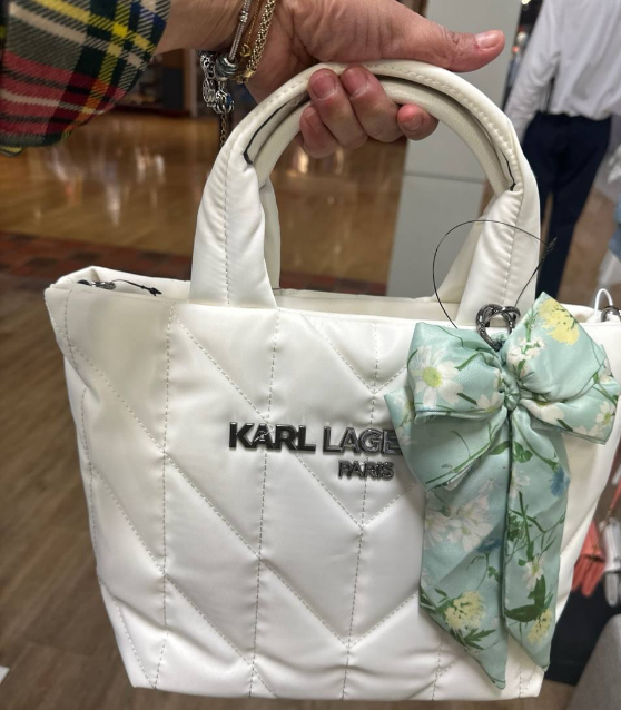 【預購】KARL LAGERFELD PARIS H071852  VOYAGE 尼龍托特袋 (奶白色)