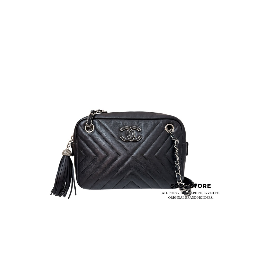 Chanel Vintage Tassel Camera Bag - Black / SHW