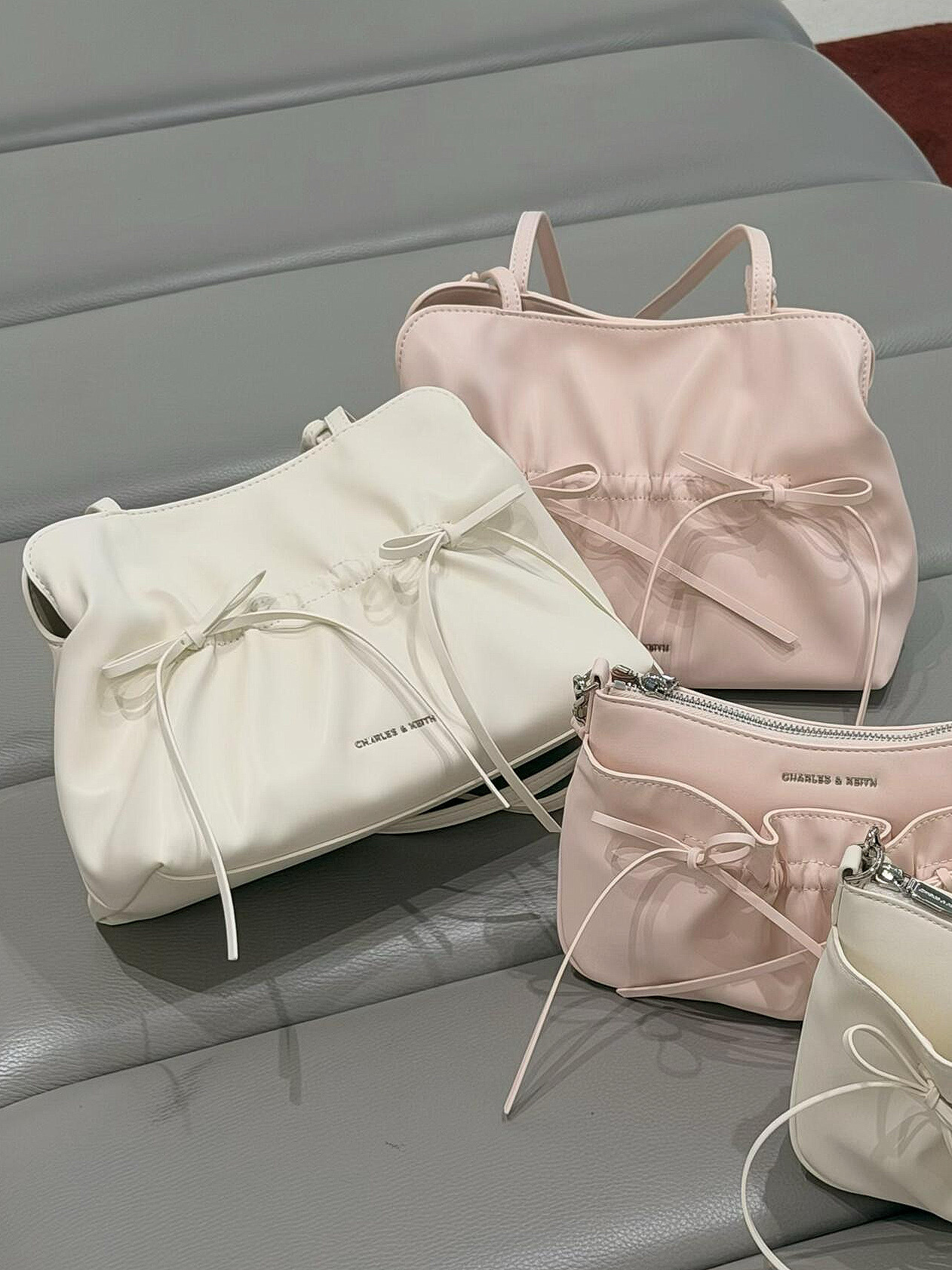 【預購】Charles & Keith 小CK 蝴蝶結 Reese 抓皺 附背帶 斜背 腋下 肩背包