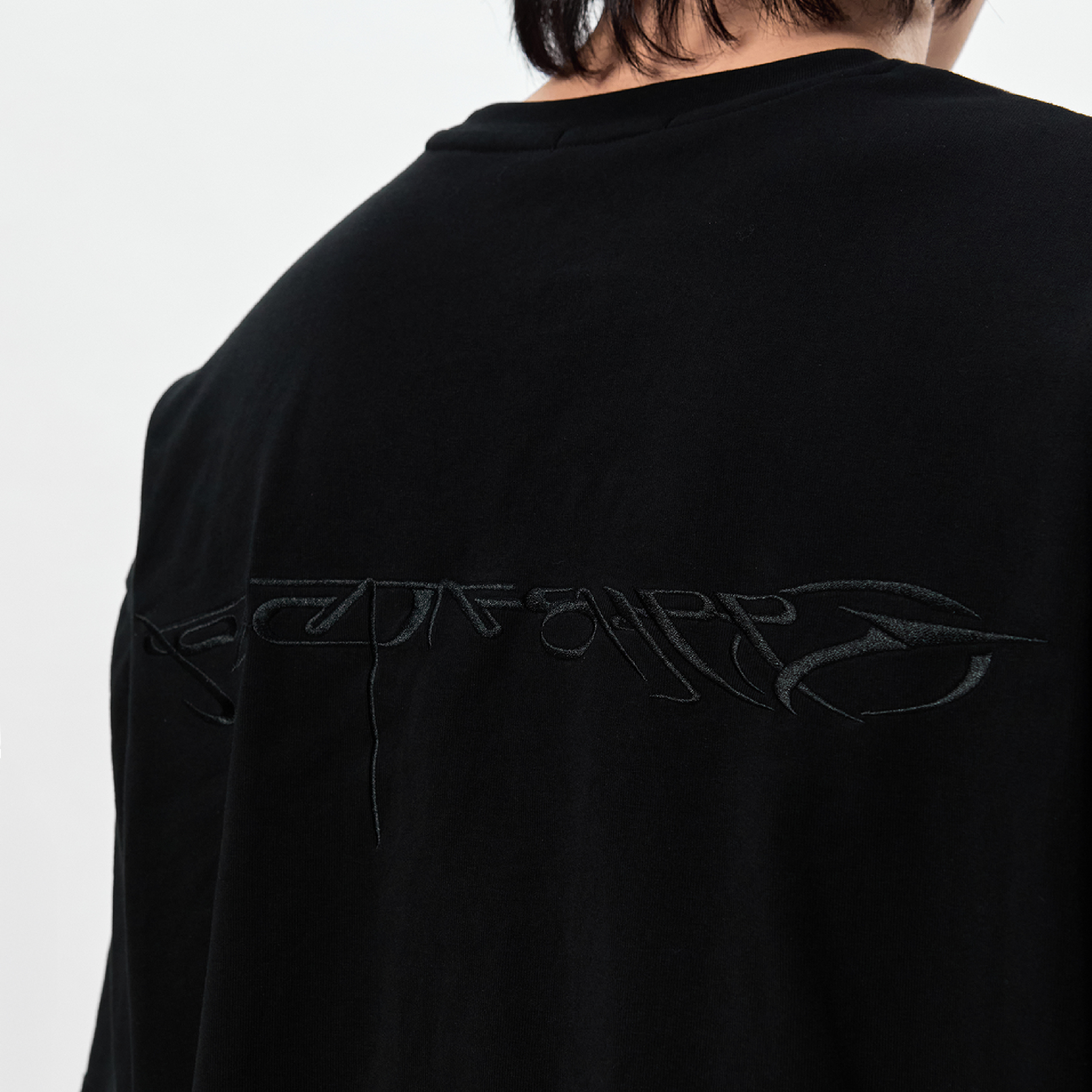 JOBDATASHEET Black Unique Graphic Embroidered Tee [D42]
