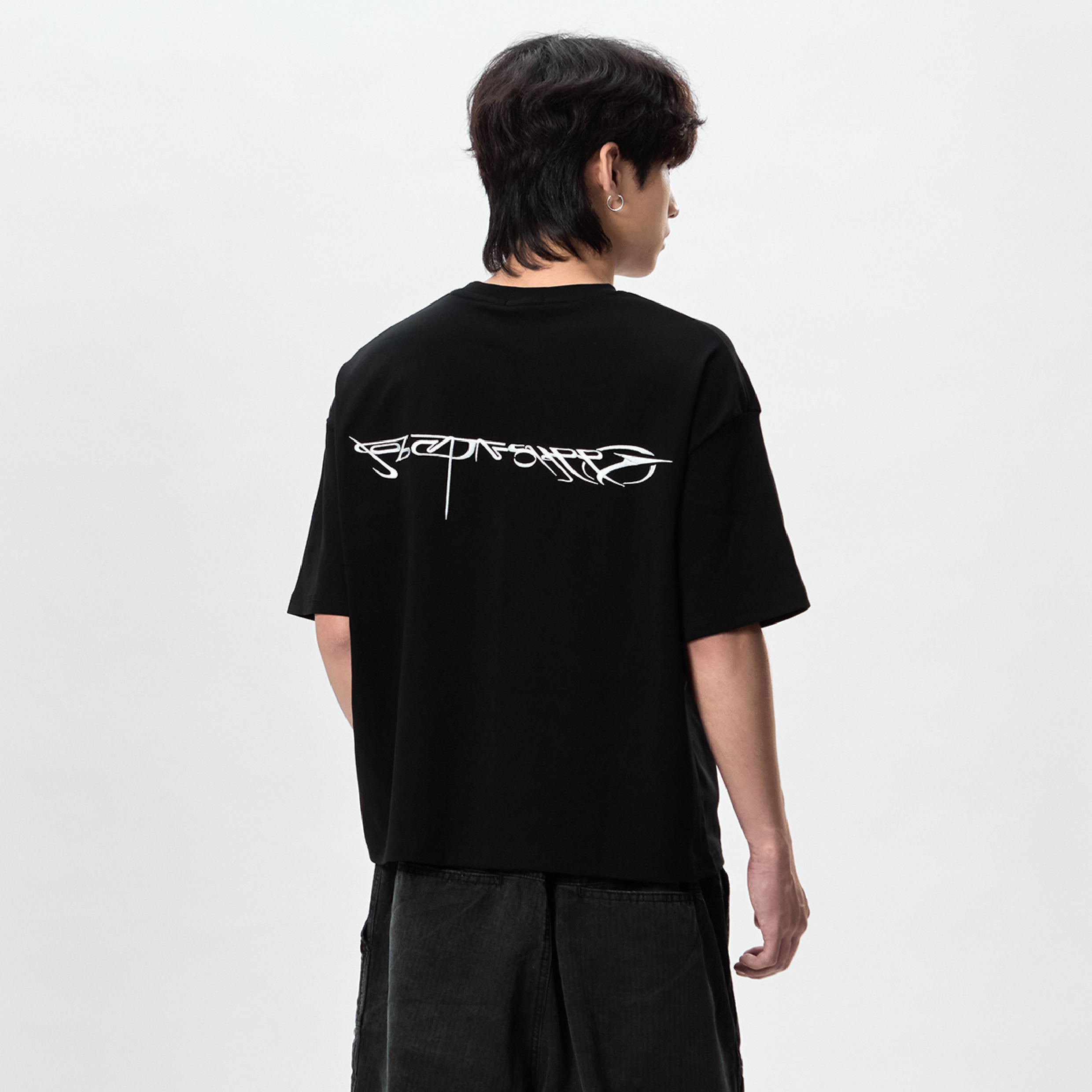 JOBDATASHEET Gray Unique Graphic Embroidered Tee [D43]