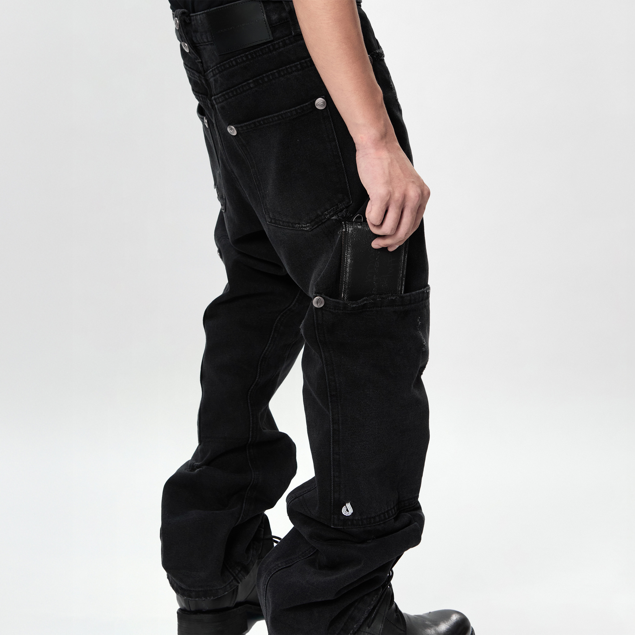 JOBDATASHEET Basic Button-Fly Jeans [D44]