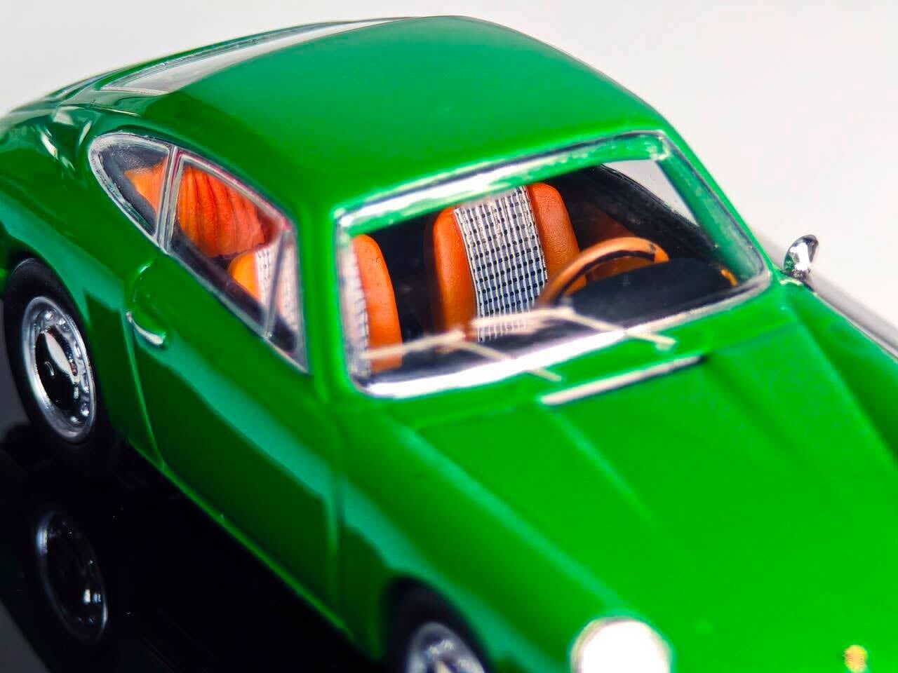 預訂:1/64 Carport Models  Porsche 911 Forest Green (CPP911G )
