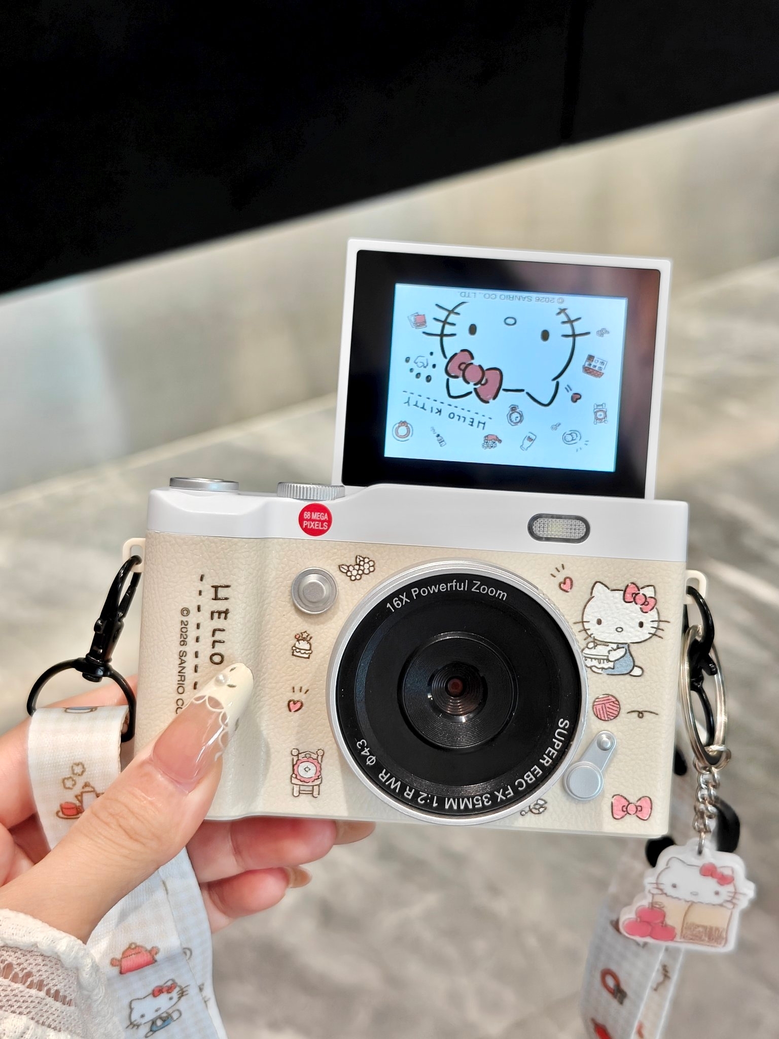 代購-Sanrio三麗鷗 Hello Kitty凱蒂貓 數碼相機 復古CCD 翻轉屏幕