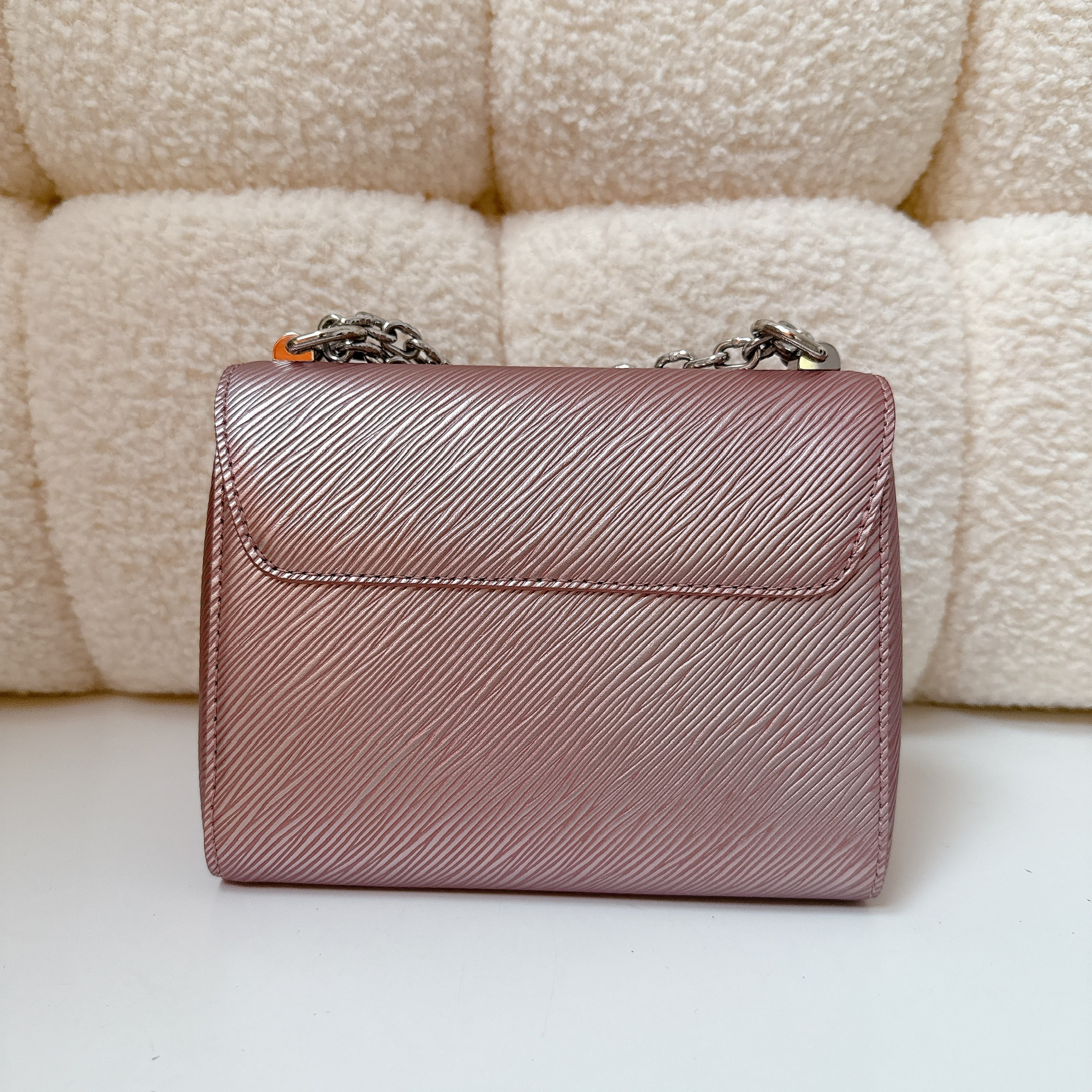 LOUIS VUITTON Twist PM Bag - Pink / SHW