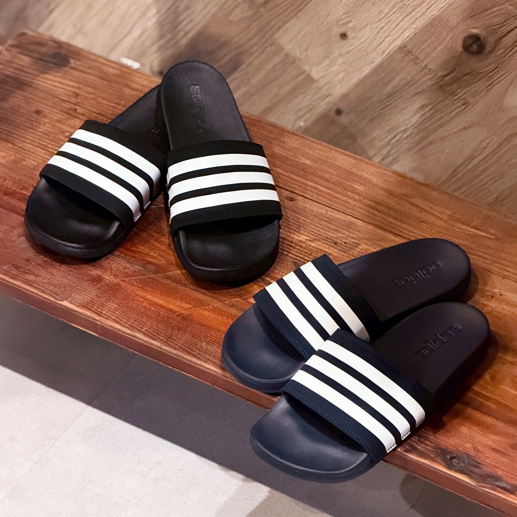 Adidas 愛迪達 經典三線 運動拖鞋