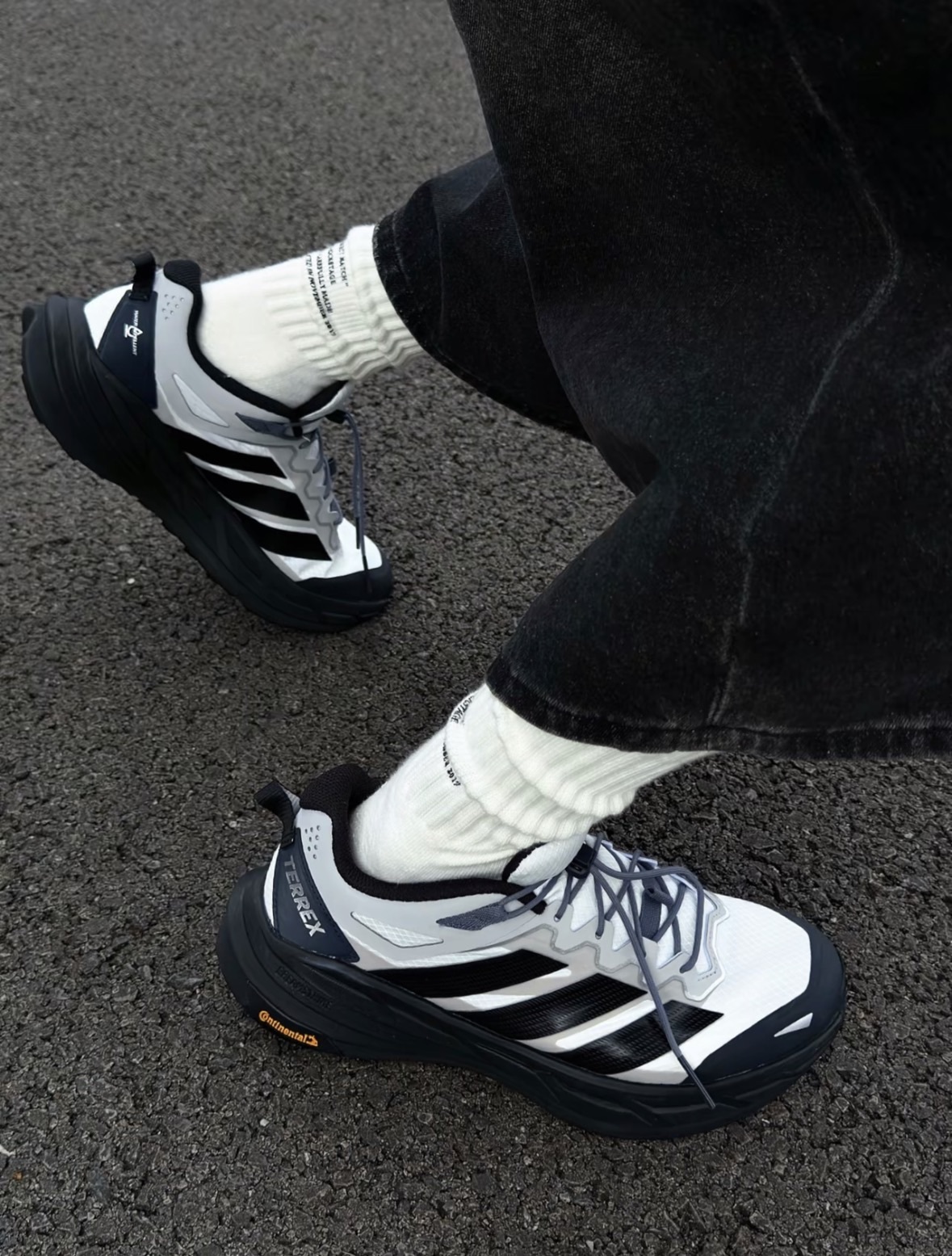 ADIDAS TERREX FREEHIKER 耐磨 登山鞋 徒步鞋 男女同款 KZ7356