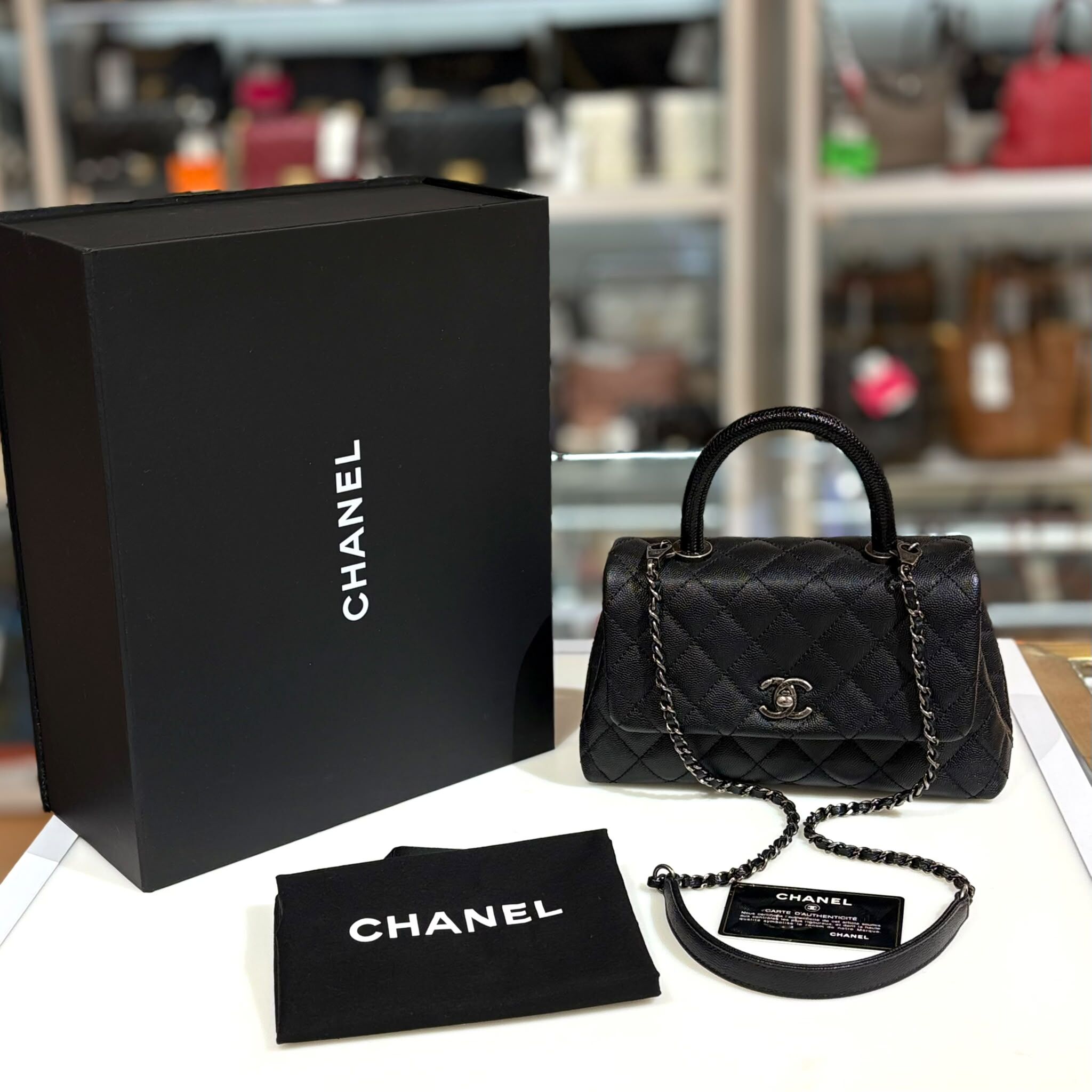 未使用品!!! 全新CHANEL COCO HANDLE SMALL, A92990 , 黑色荔枝皮,復古金屬扣/黑色蜥蜴手柄 @23開 #BRAND NEW #香榭站正品