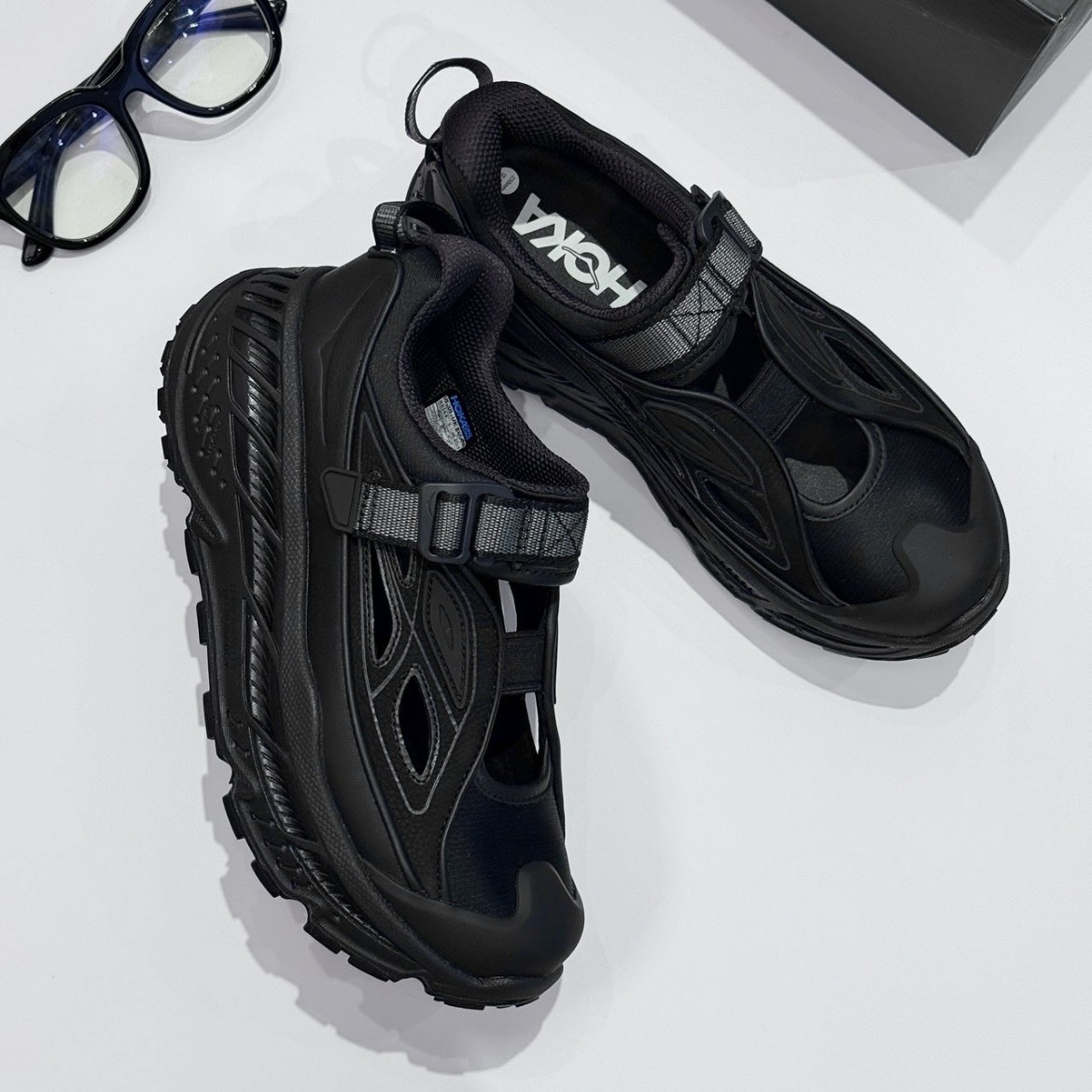 【代購】HOKA ONE ONE Stinson Breeze 越野跑鞋 男女同款 黑色