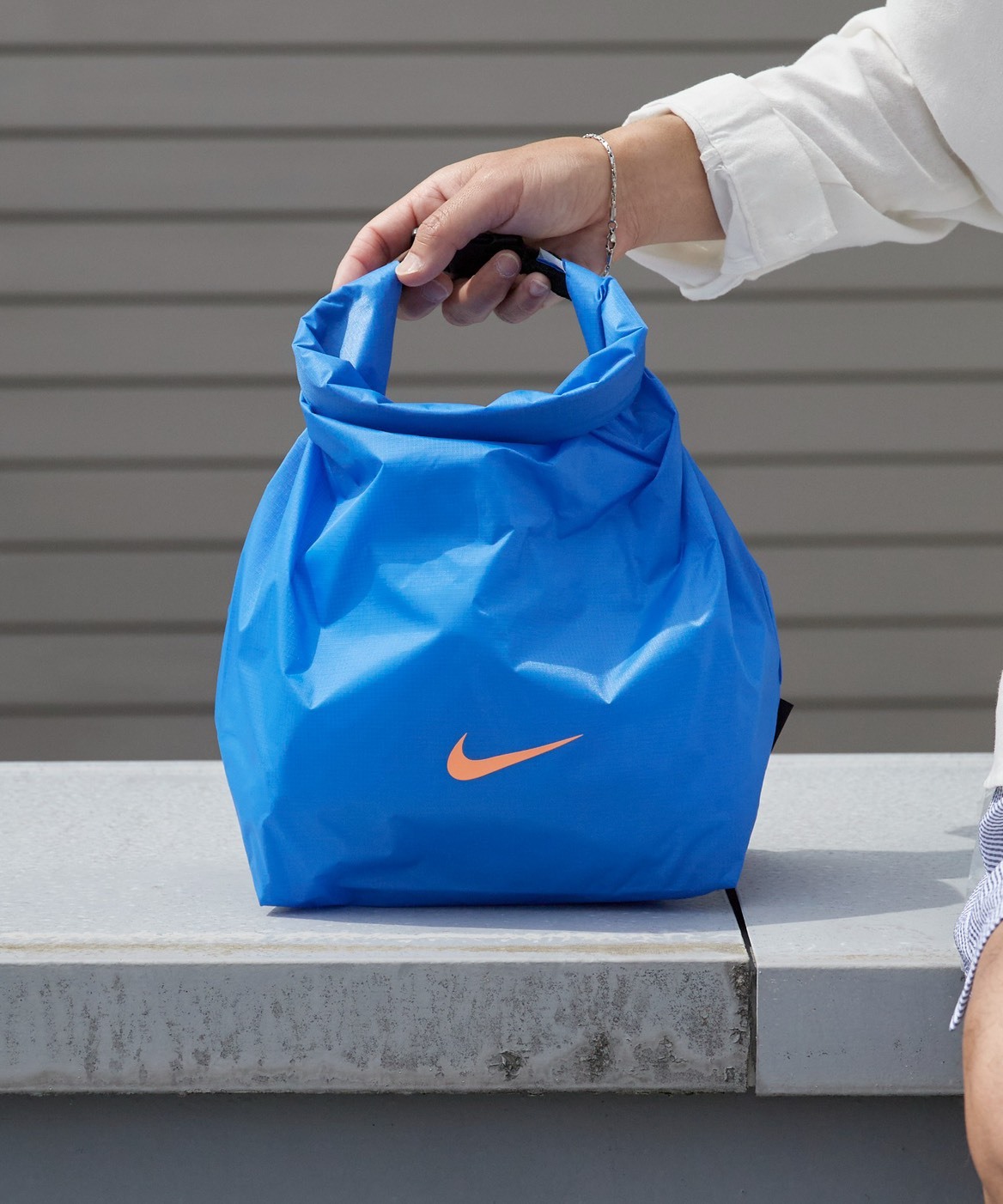 <日本限定>Nike SS26 經典大勾 機能 防水 收納 水陸兩用 手提包 四色