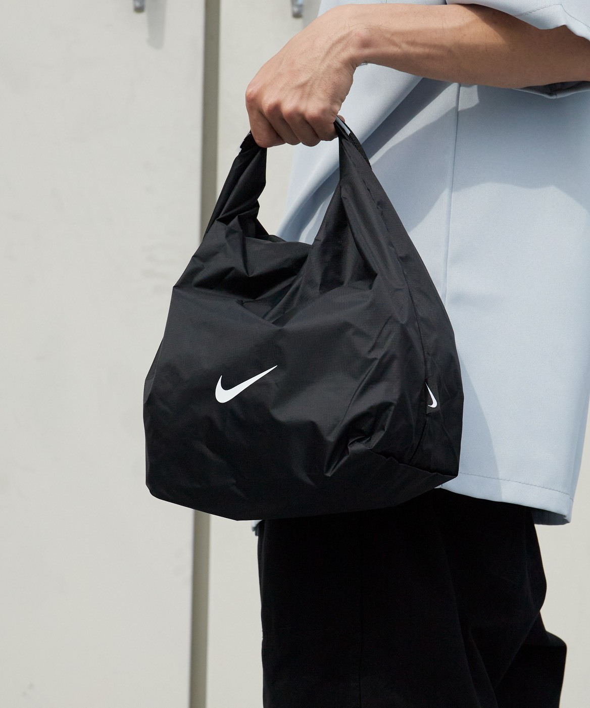 <日本限定>Nike SS26 經典大勾 機能 防水 收納 水陸兩用 手提包 四色