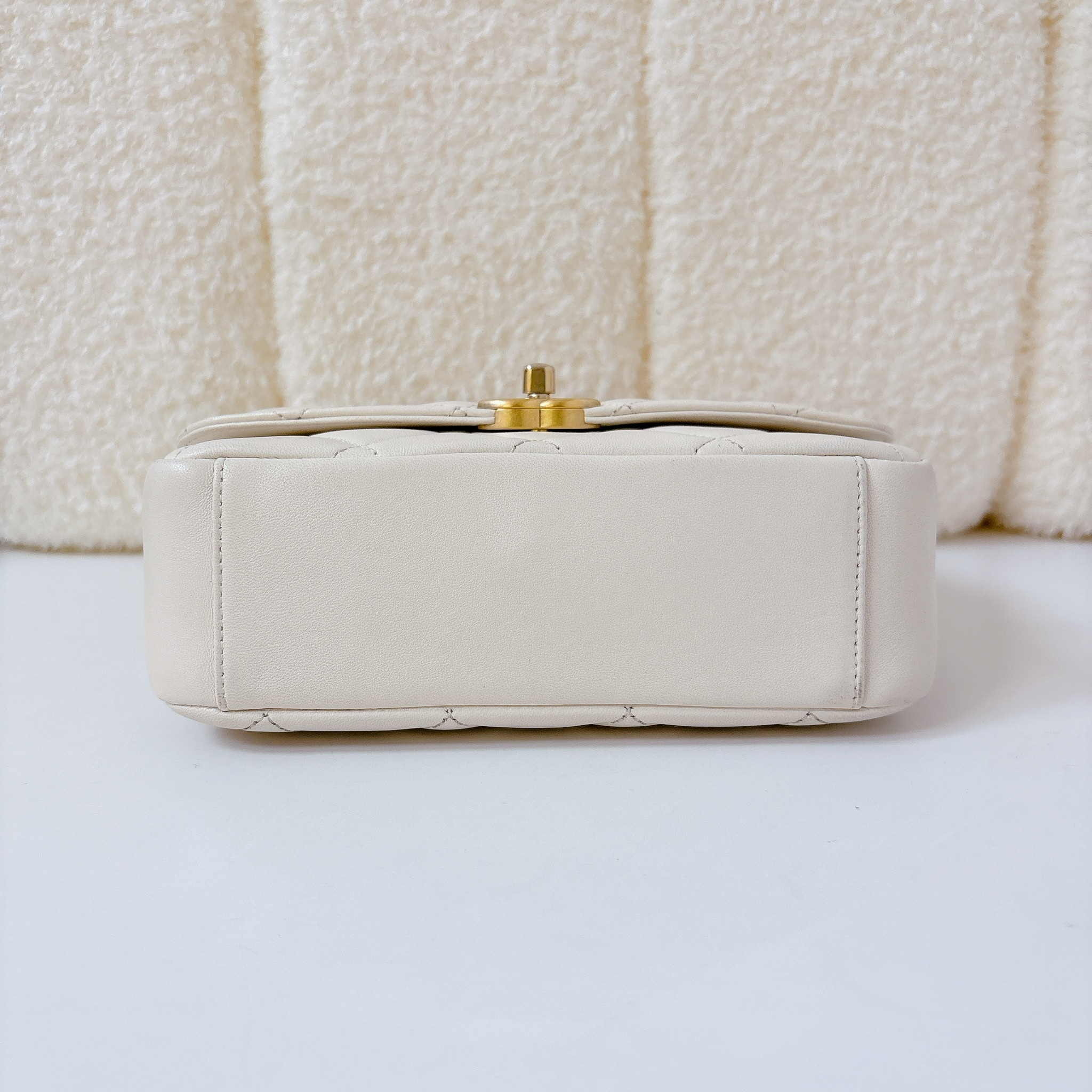 Chanel Small CC Coin Flap Bag - White / GHW