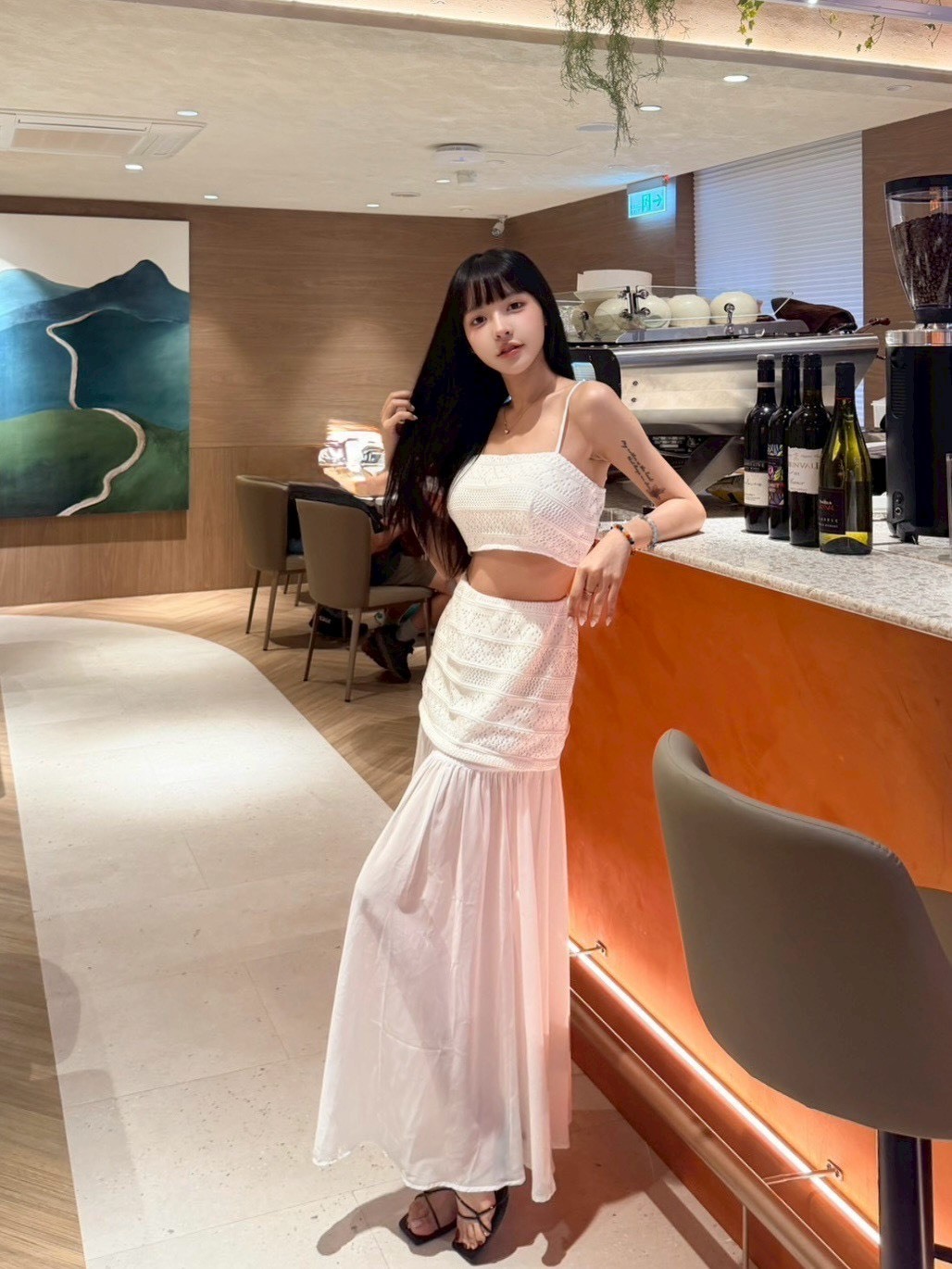 LINA LINA動人繆思縷空織紋上衣長裙兩件組-仙氣白