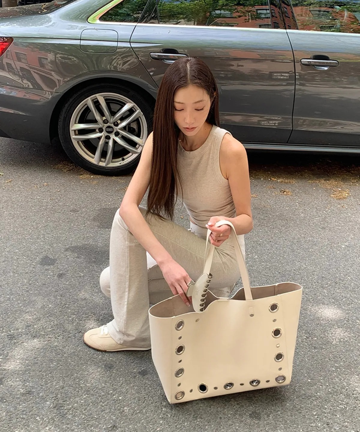 HEEARI Haze Eyelet Leather Big Bag