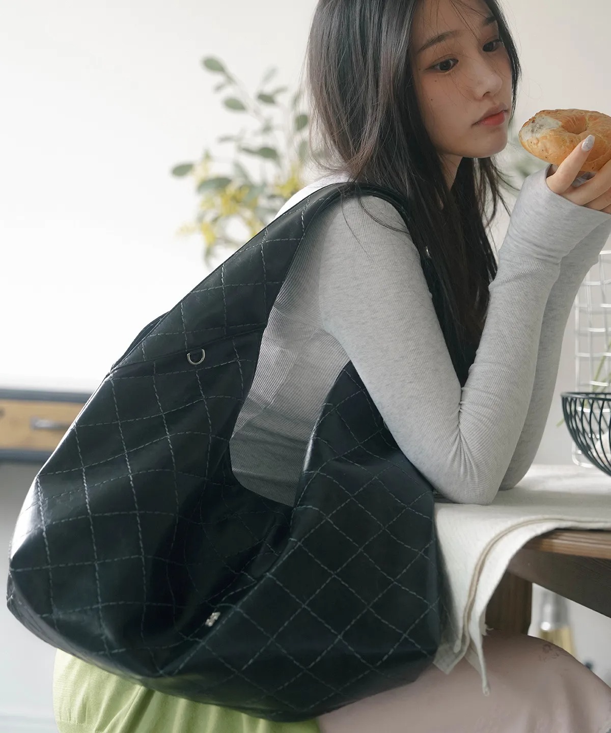 HEEARI MARGOT Leather Quilted Shoulder Bag