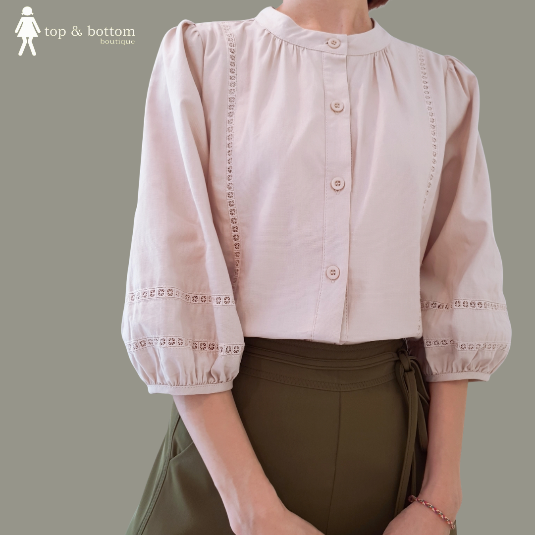 COTTON LACE PUFFY SLEEVE BLOUSE