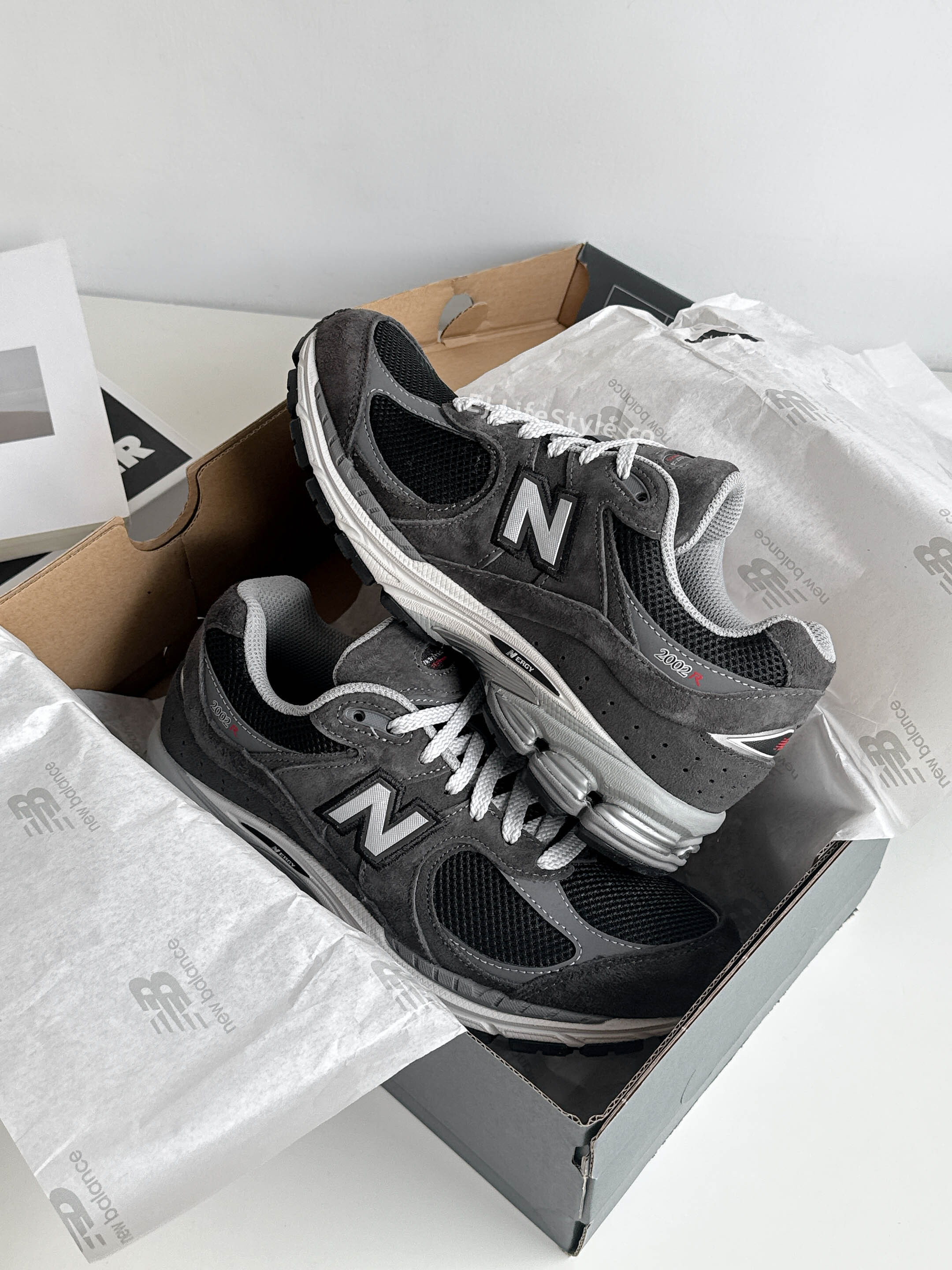 NEW BALANCE 2002R NB 芝麻黑灰 黑色 深灰 男女鞋 U2002RA / 現貨