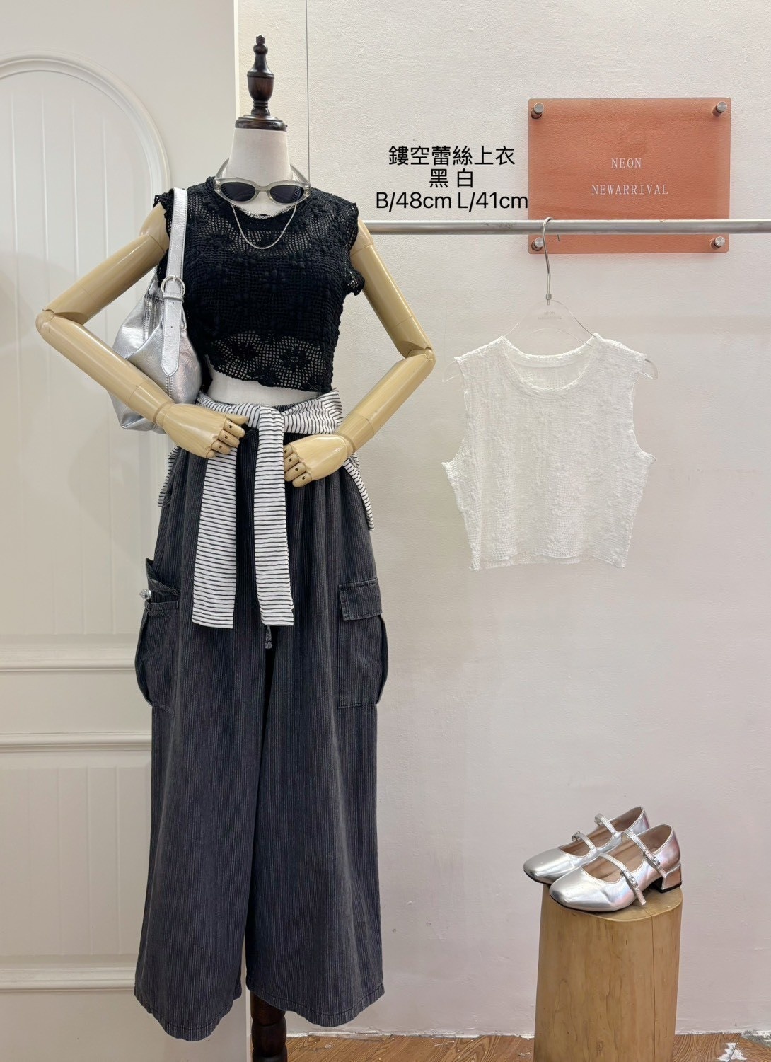 A3481-花朵透膚蕾絲背心