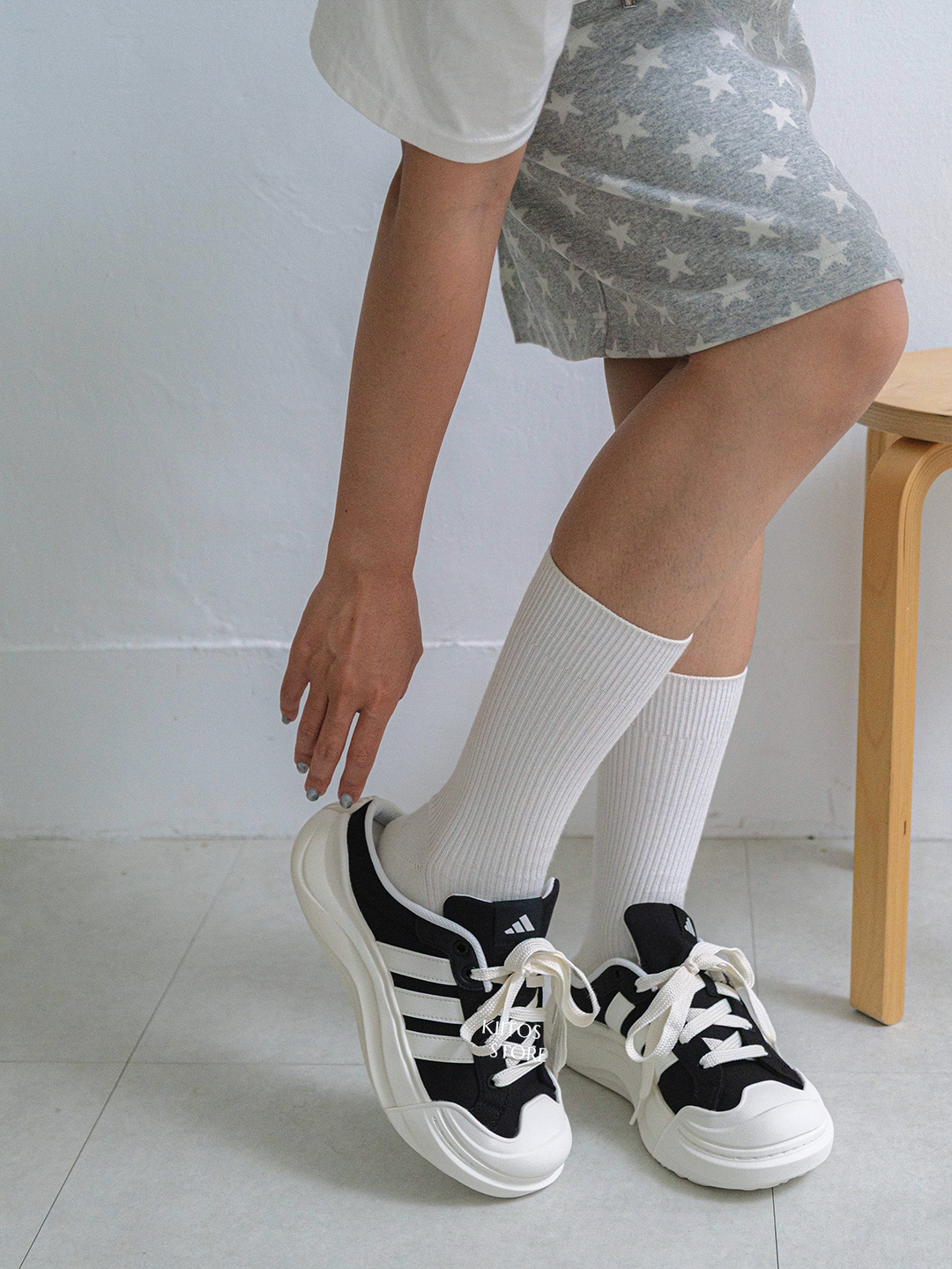 【預購】ADIDAS ORIGINALS MAXXCOURT MULE 厚底麵包穆勒鞋 黑色 奶油白 男女同款 LA4473 HQ9514