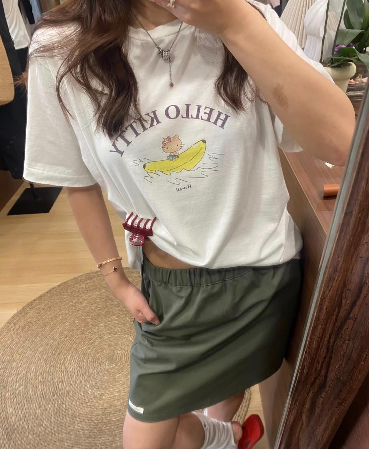 FL38 好促咪香蕉 Hello Kitty Tee