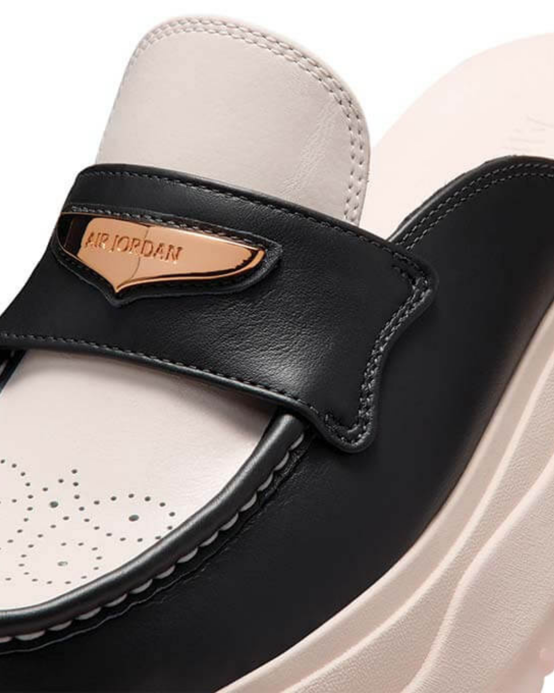 【逢甲FUZZY】W Air Jordan Mule "Off Noir" 樂福厚底 白黑 金牌 IV5070-001