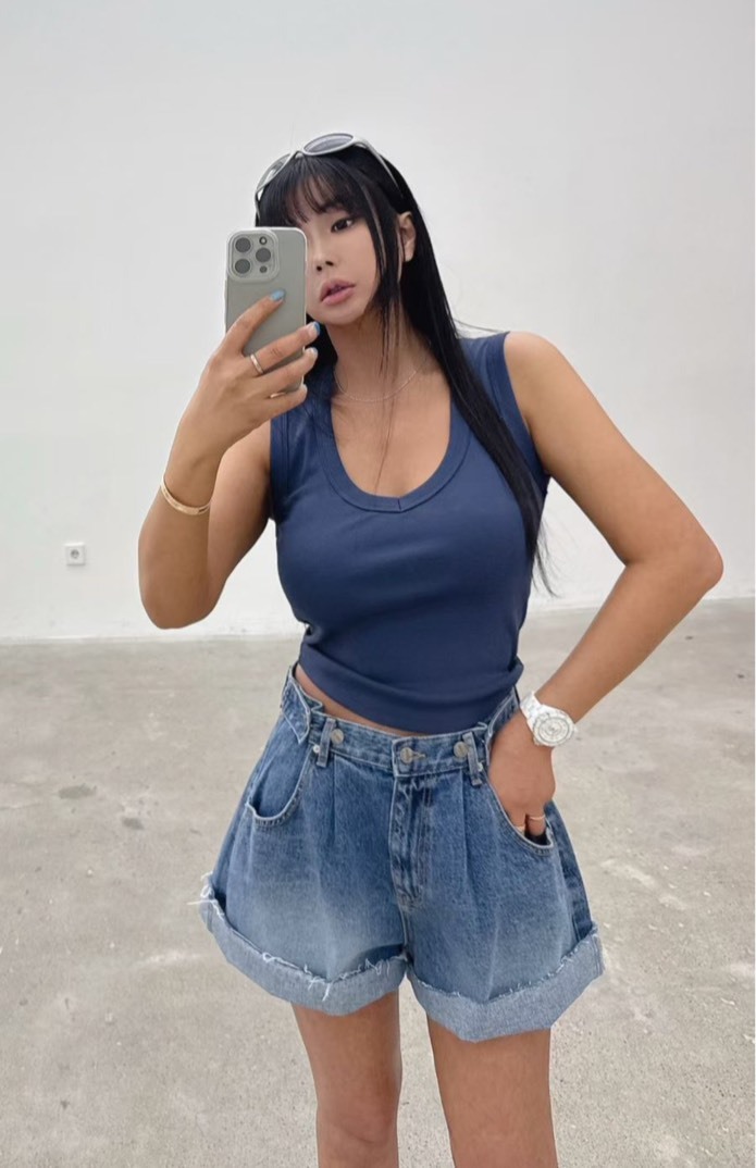 低領純色背心