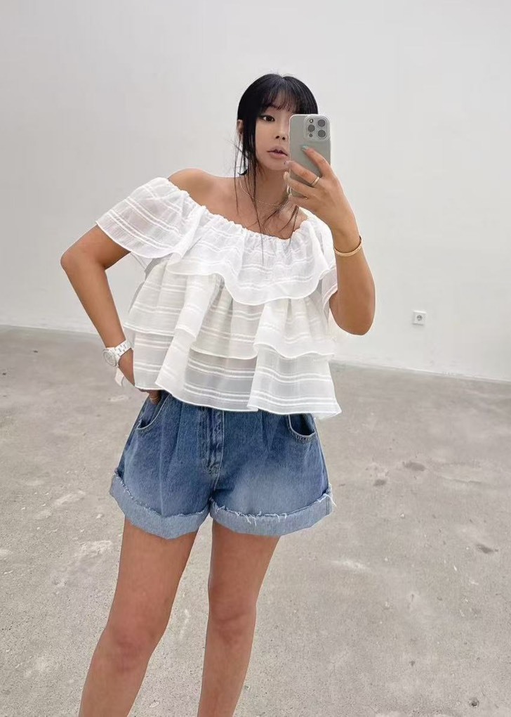 不對稱露肩橫線上衣