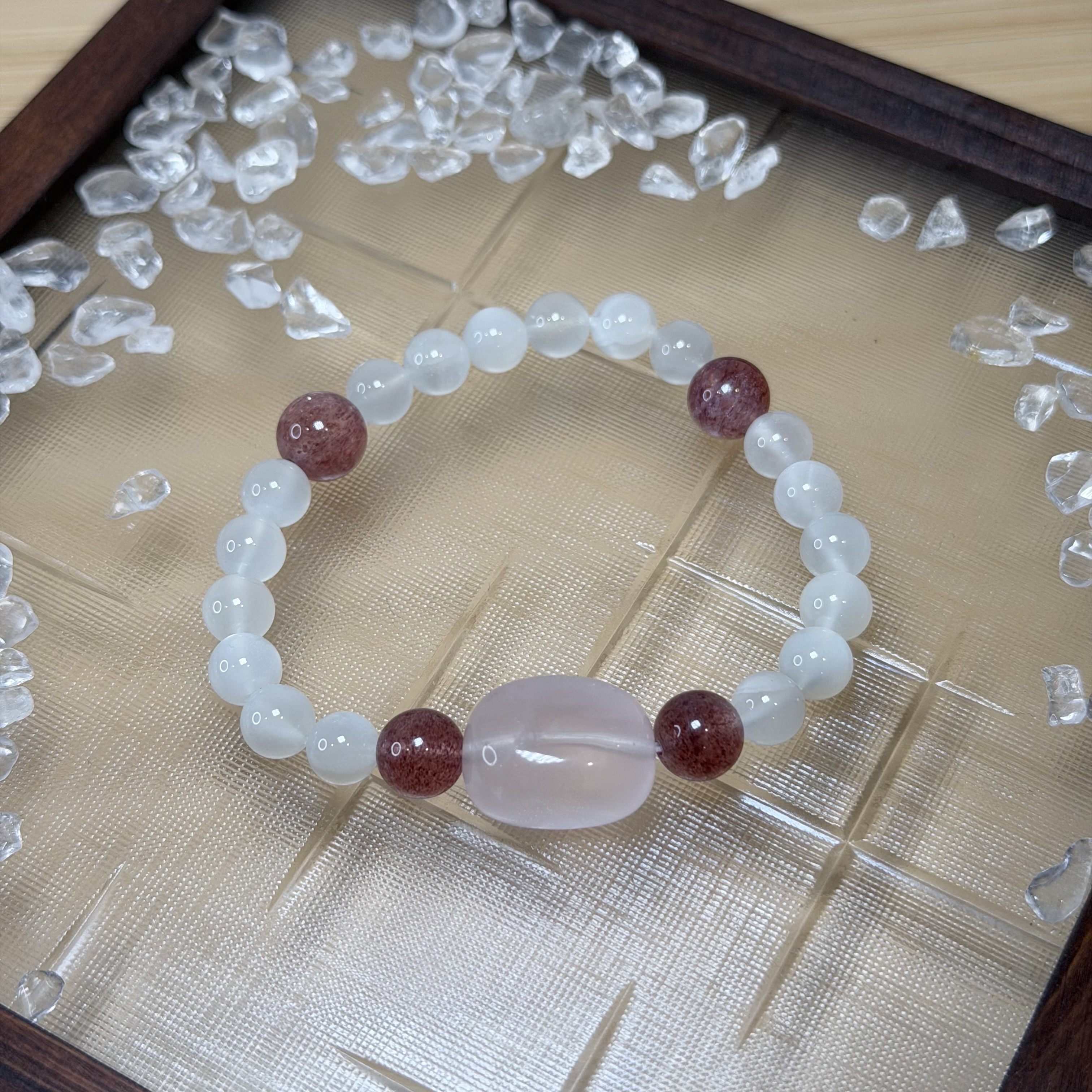 初戀氣泡飲｜粉水晶＋草莓晶＋白月光