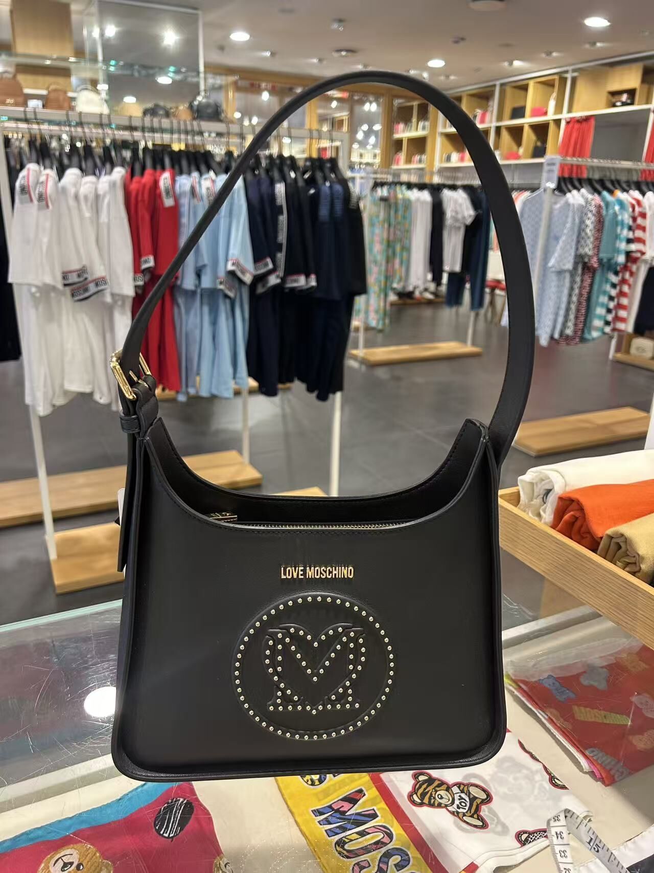 LYS02106 Love Moschino 窩釘logo單肩袋