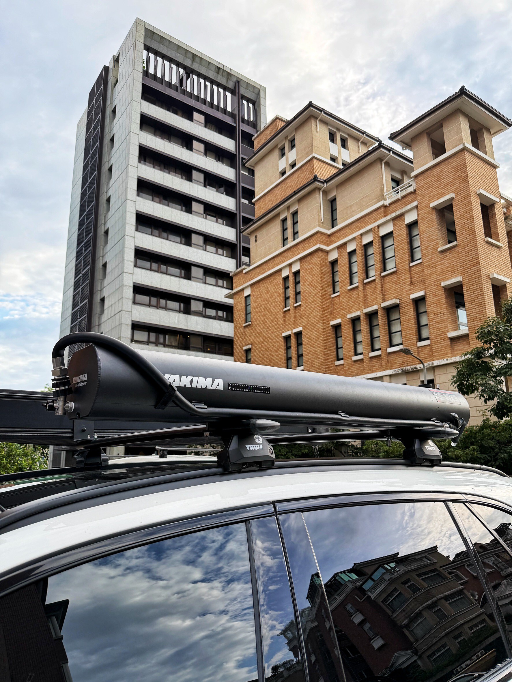 Benz GLC 衝浪野營戶外沖洗 RoadShower 安裝案例