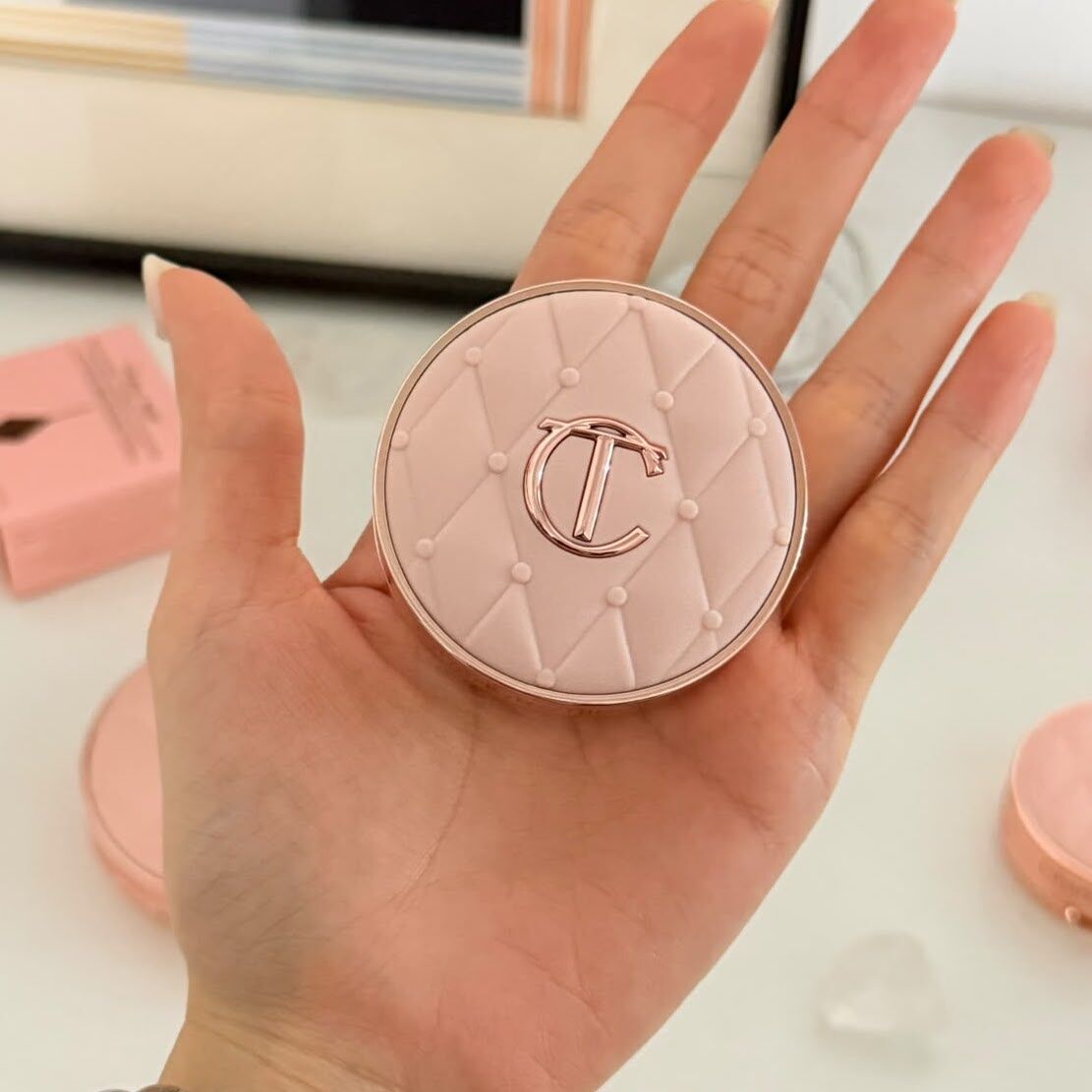 Charlotte Tilbury - Pillow Talk Beautifying Cushion Foundation mini 5g 迷你夢幻柔光粉氣墊   #0.5N / #1N