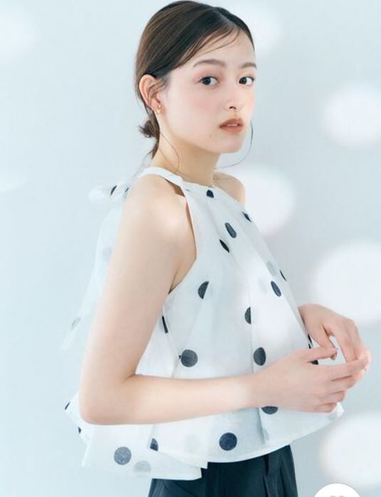[預購]SNIDEL削肩澎袖上衣
