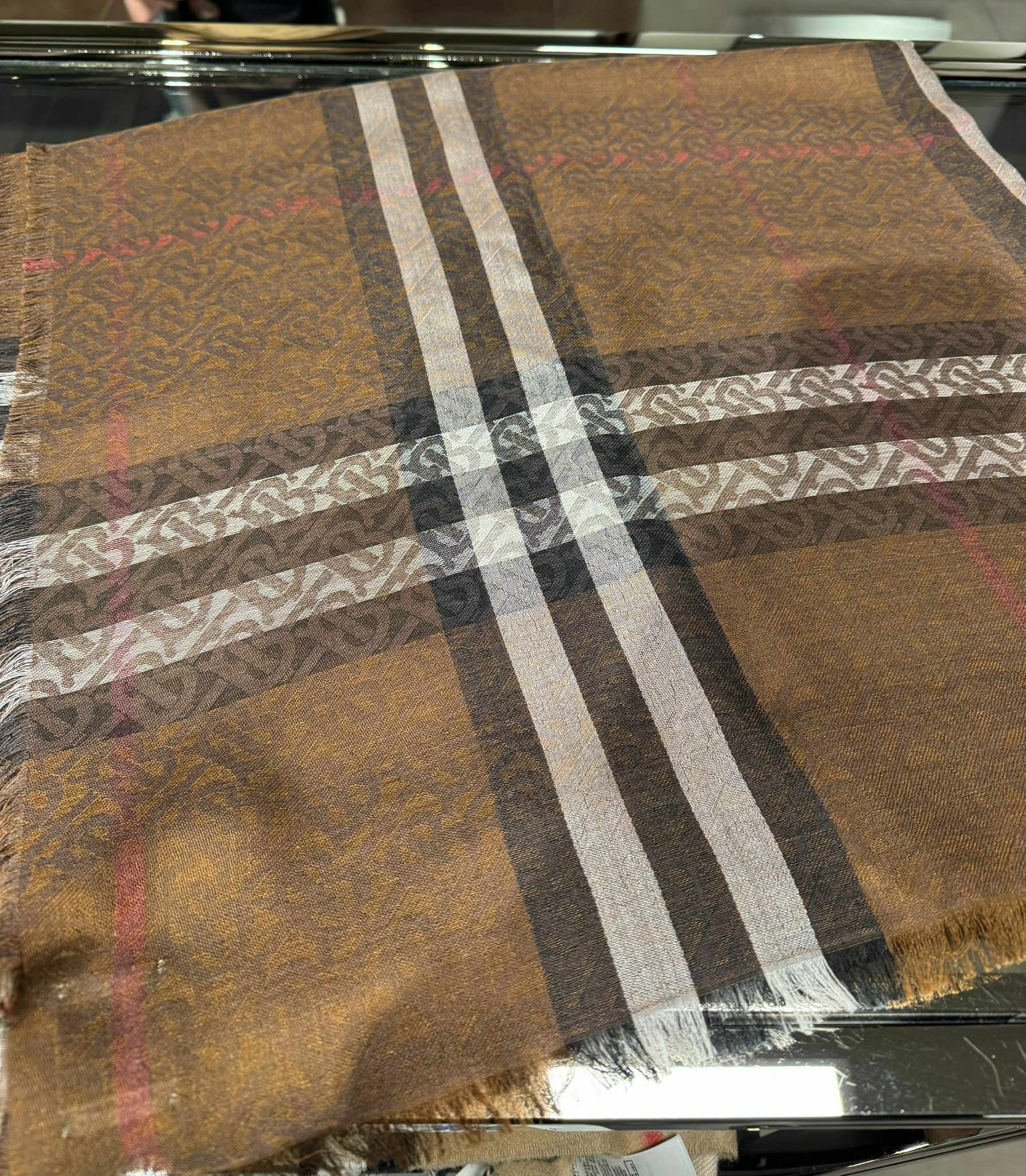 OTH-LLG0720-002 Burberry啡色絲巾 【次品】 (A2)