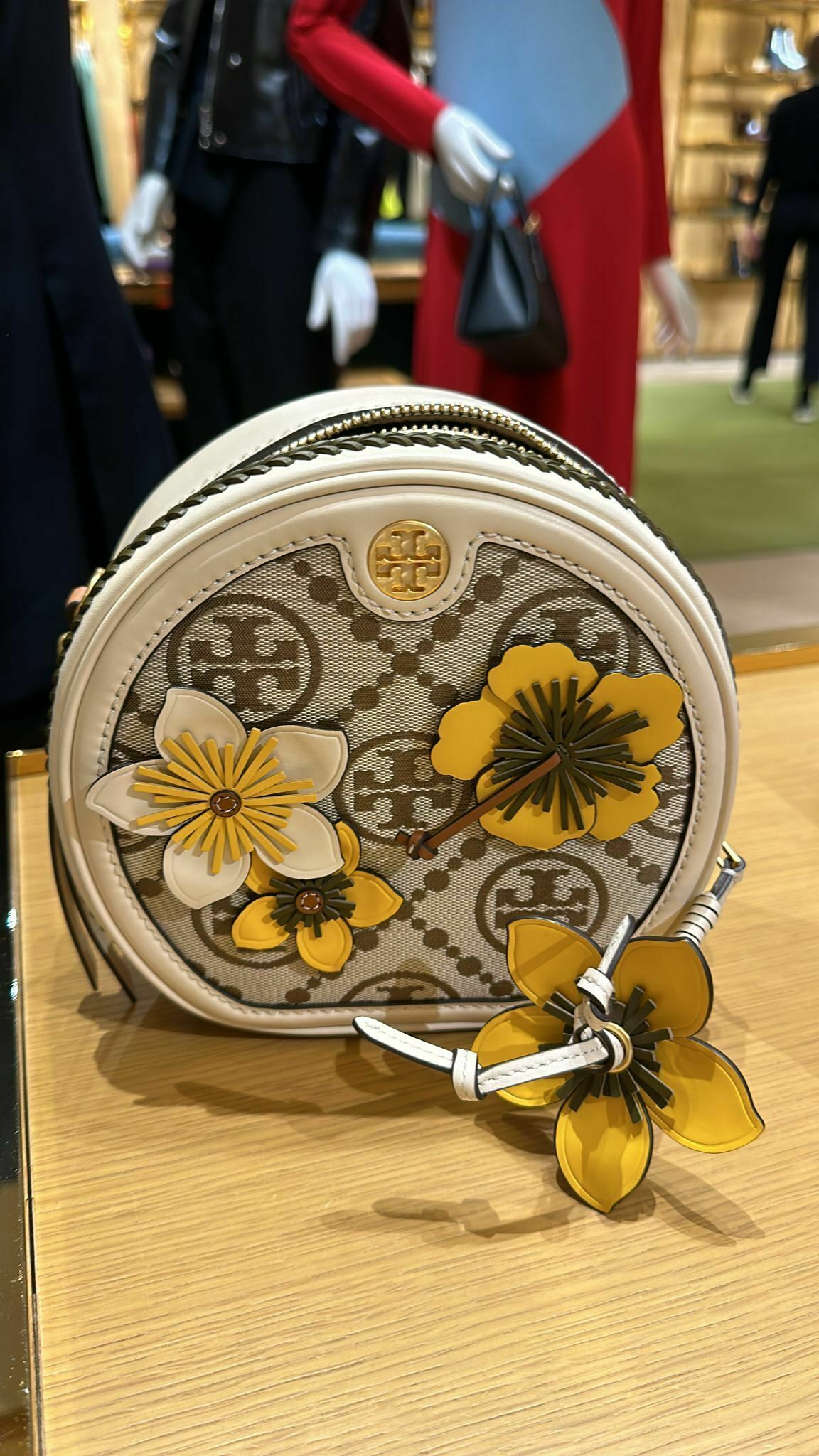 OTH-LLG0720-019 ToryBurch 米白花花款圓袋 (A19)